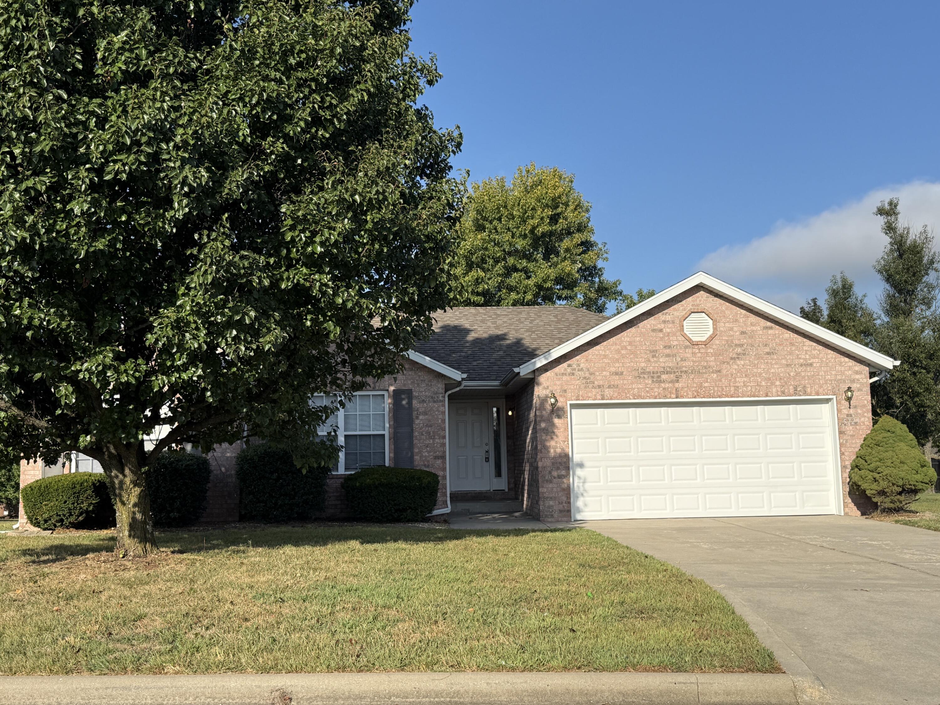 5723 South Shiloh Battle Court Property Photo 1