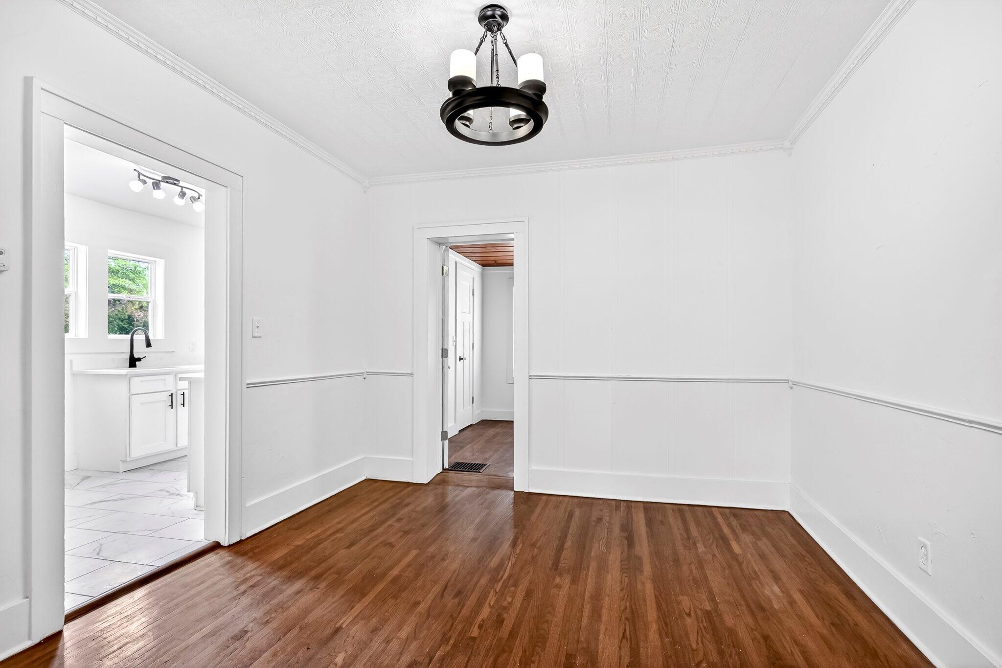 620 South Weller Avenue Property Photo 9