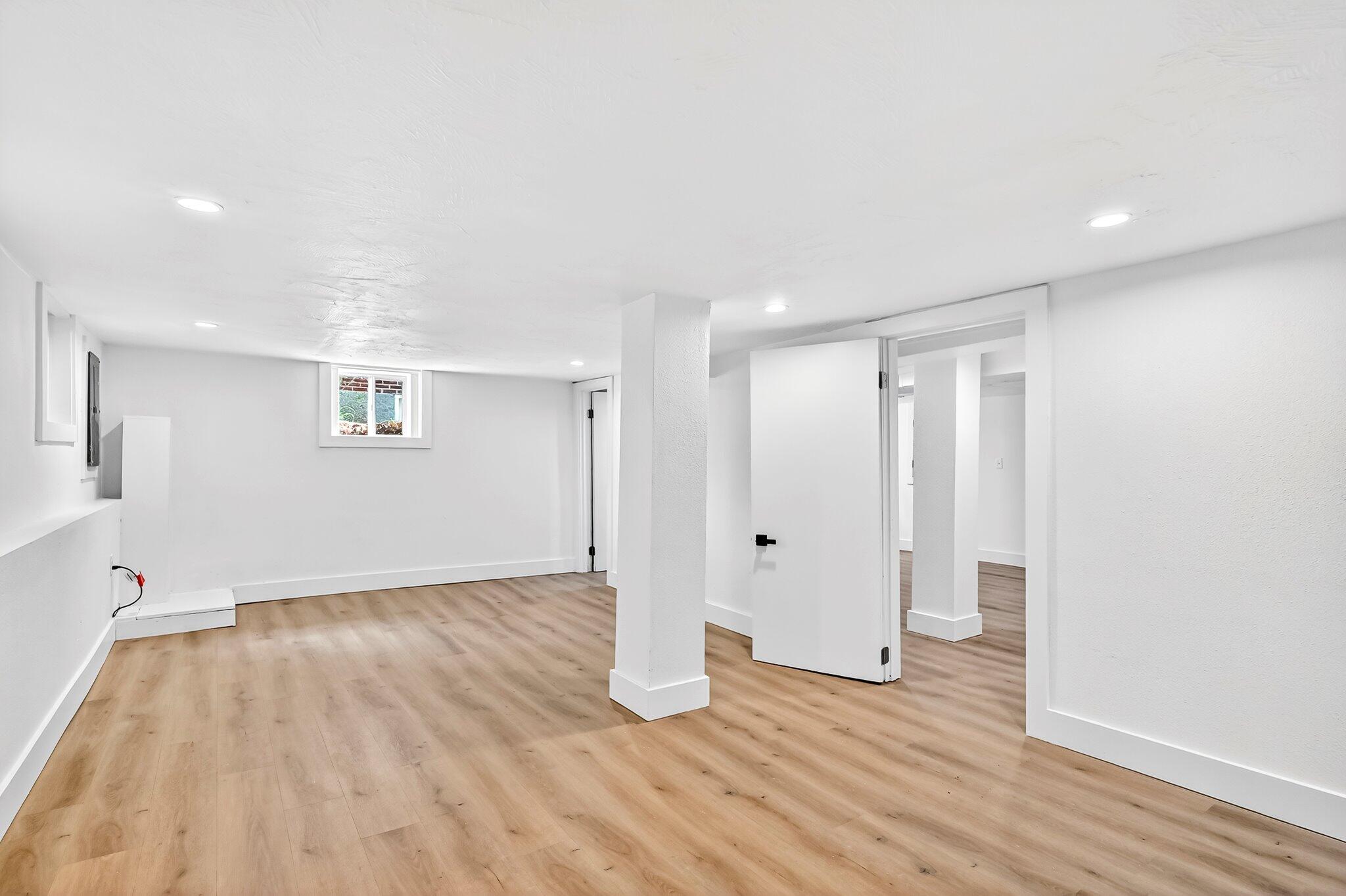 620 South Weller Avenue Property Photo 23