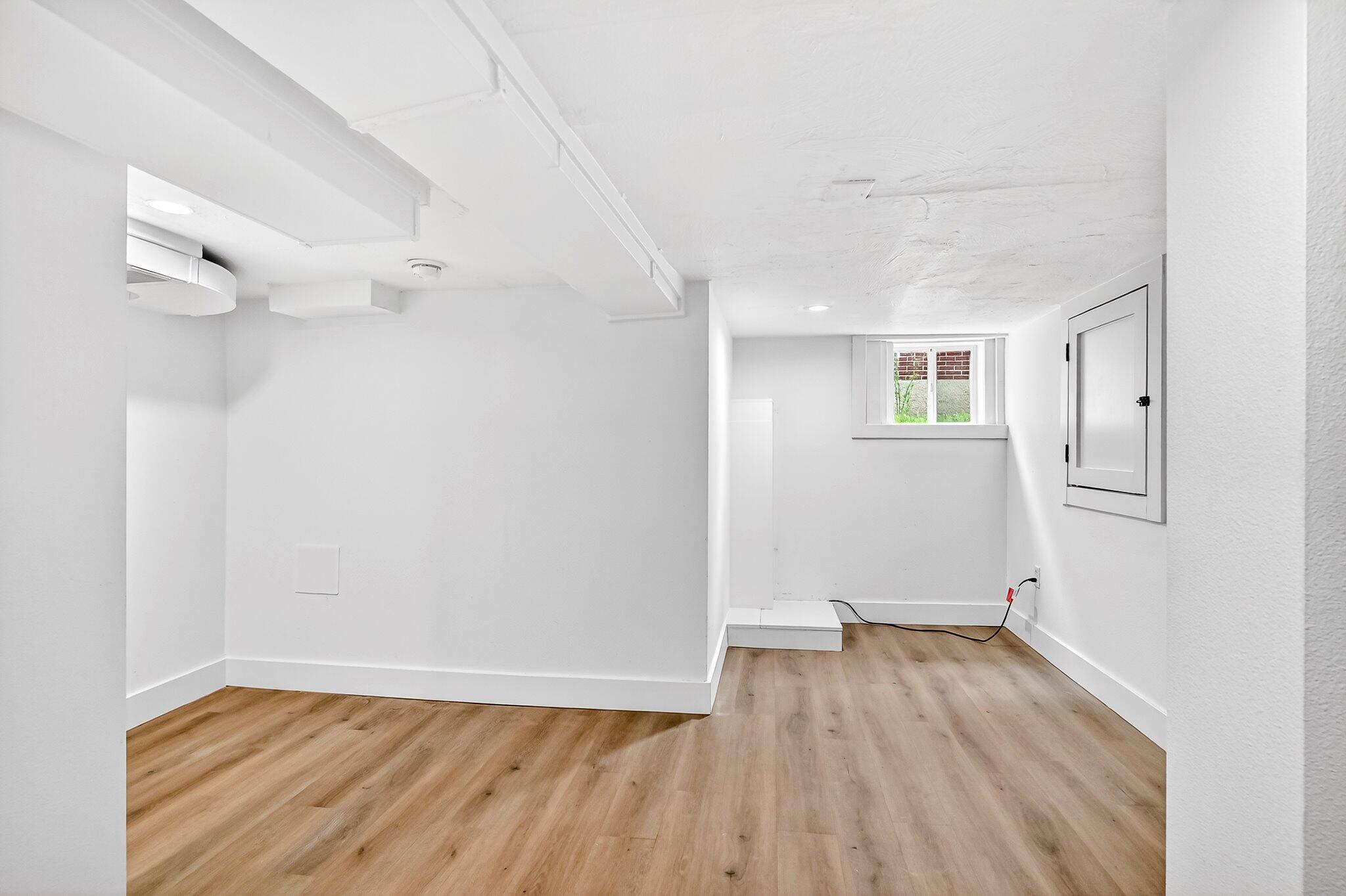 620 South Weller Avenue Property Photo 25