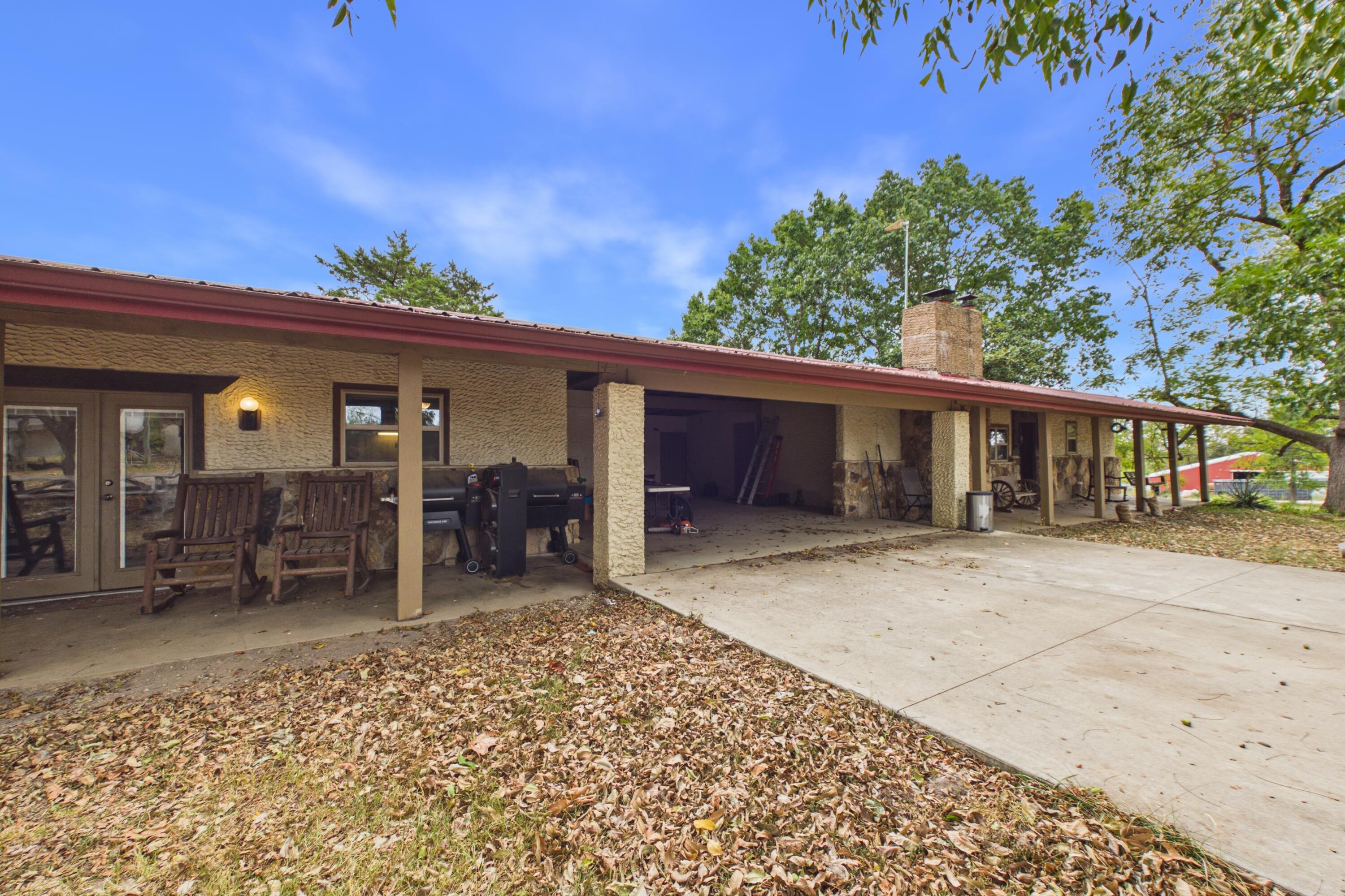 251 County Road 323 Property Photo 2
