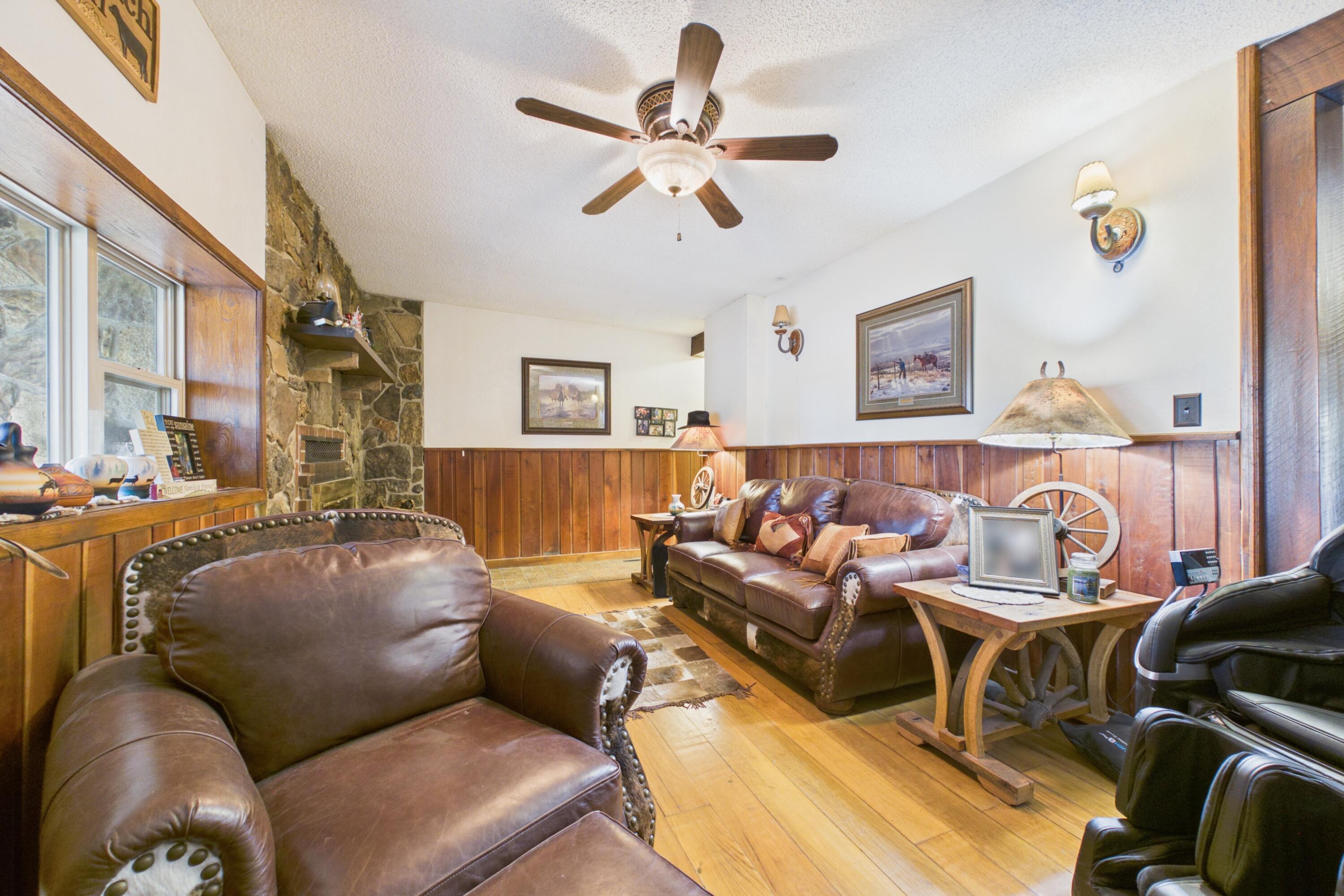251 County Road 323 Property Photo 3
