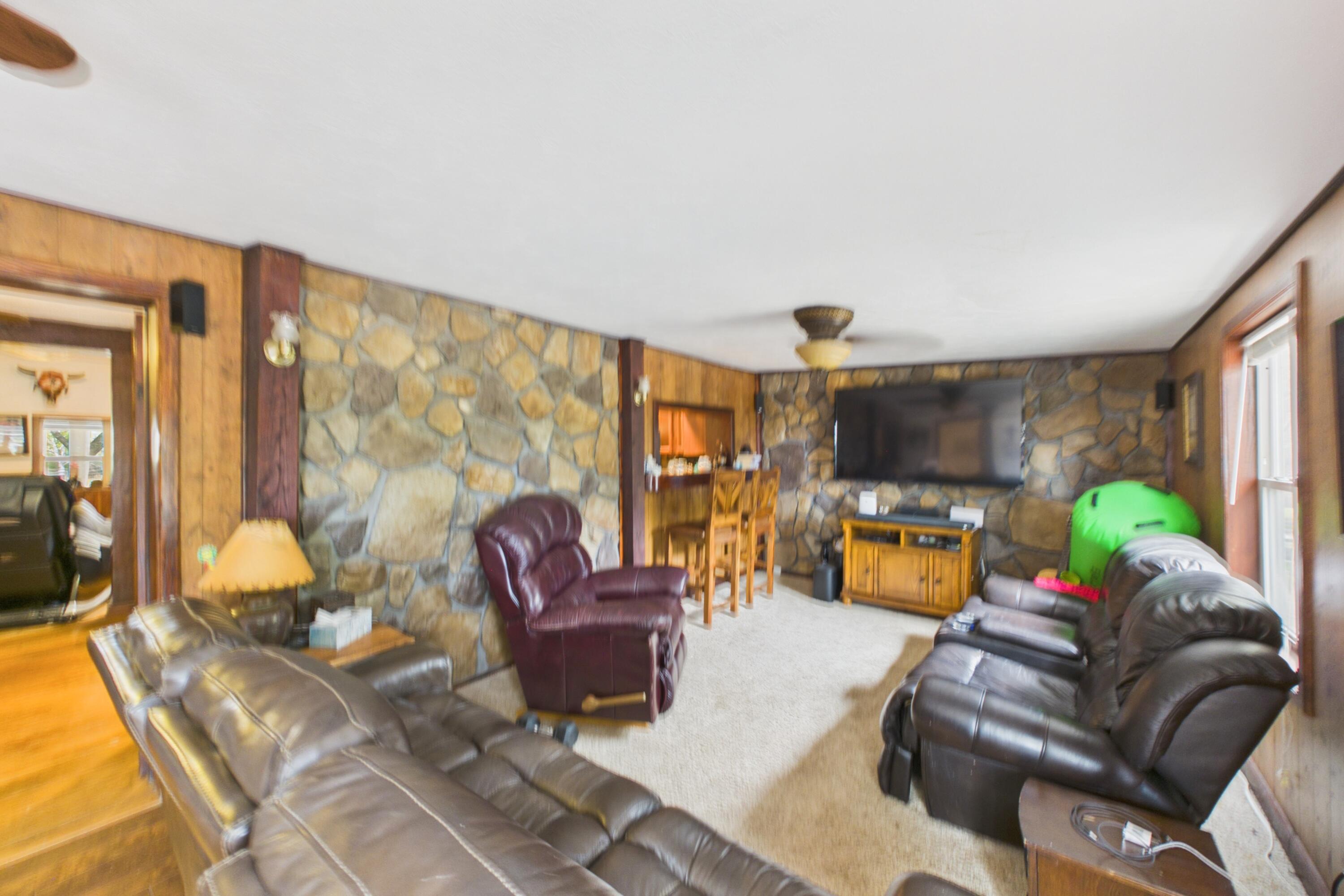 251 County Road 323 Property Photo 9