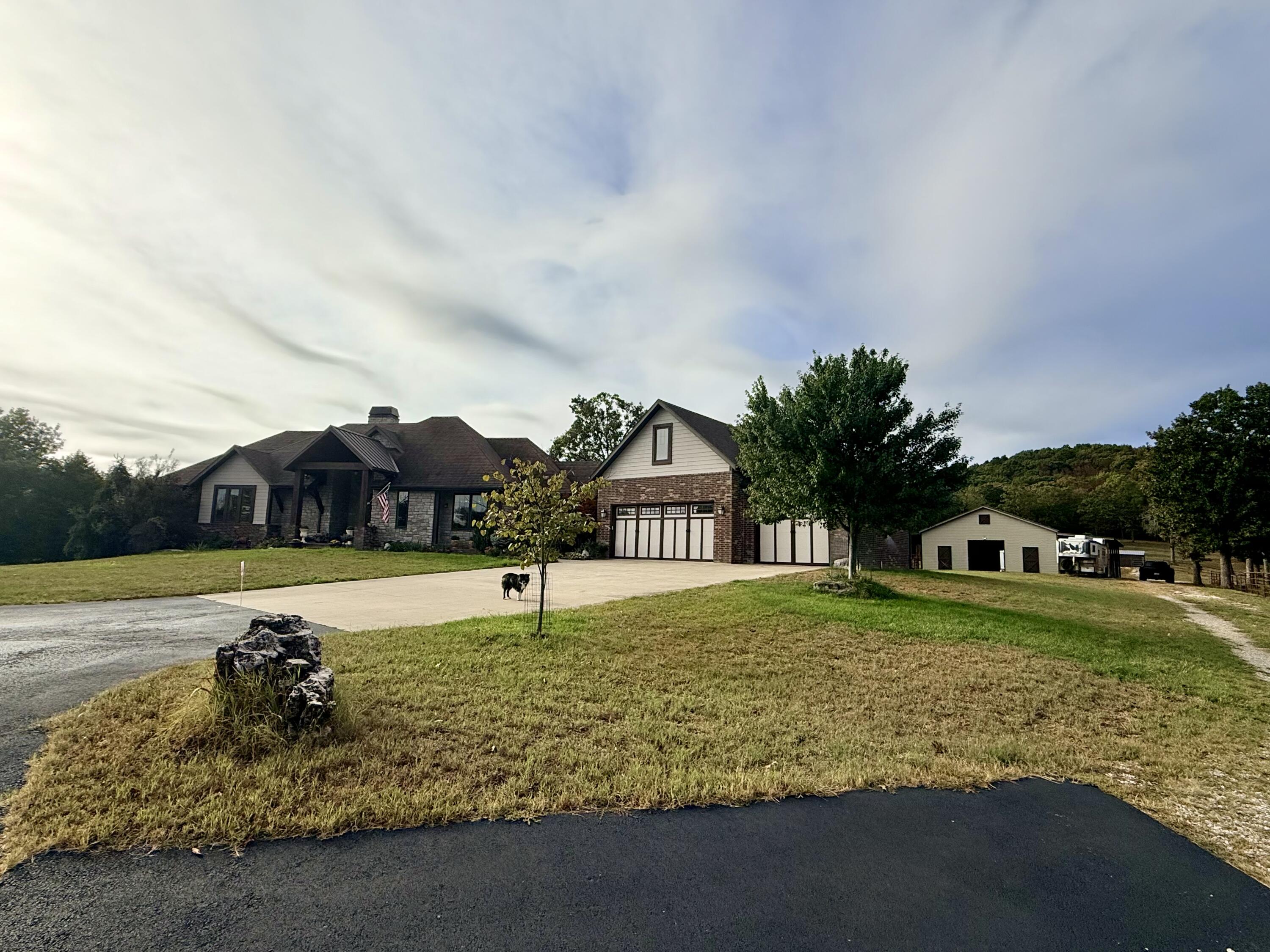 136 Arabian Way Property Photo 2