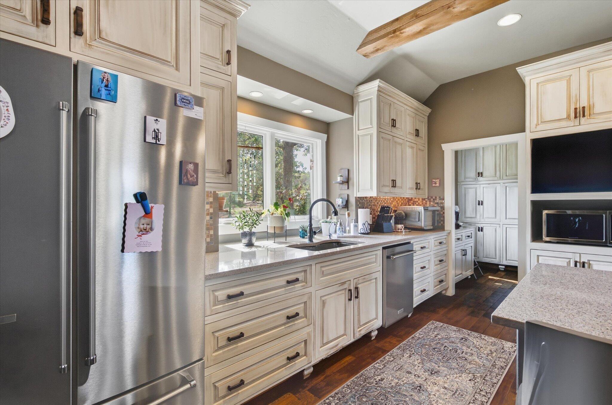 136 Arabian Way Property Photo 15