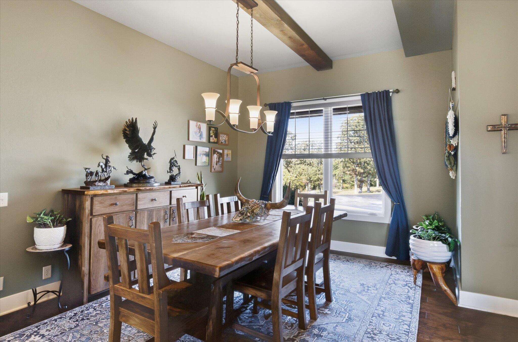 136 Arabian Way Property Photo 18