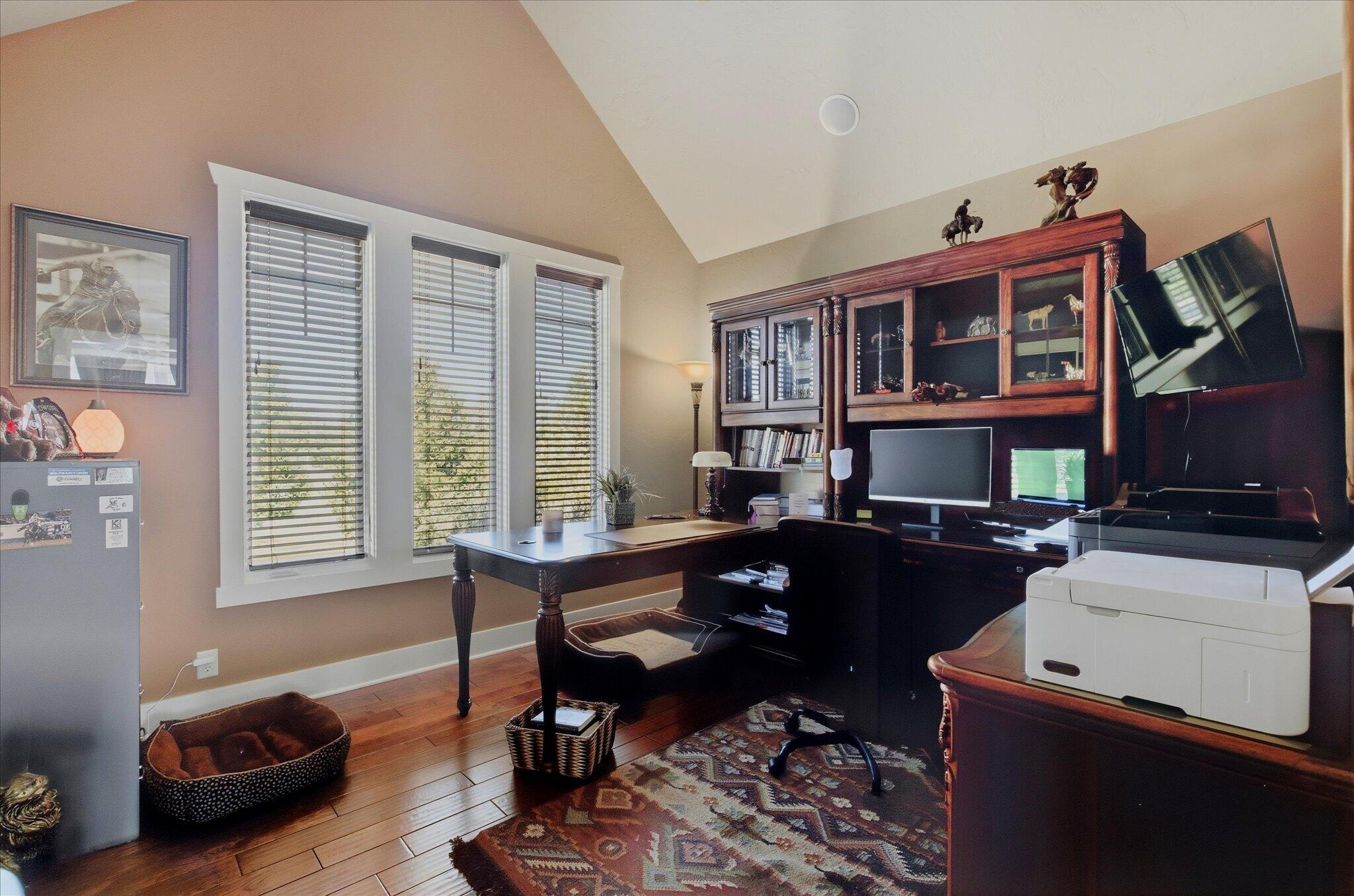 136 Arabian Way Property Photo 23