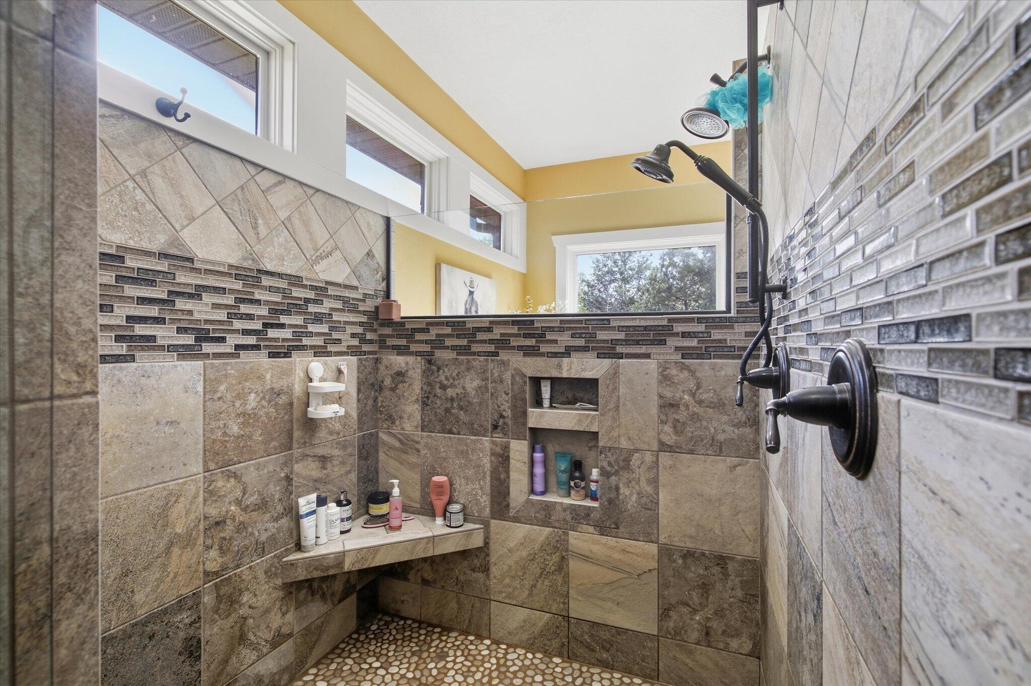 136 Arabian Way Property Photo 27