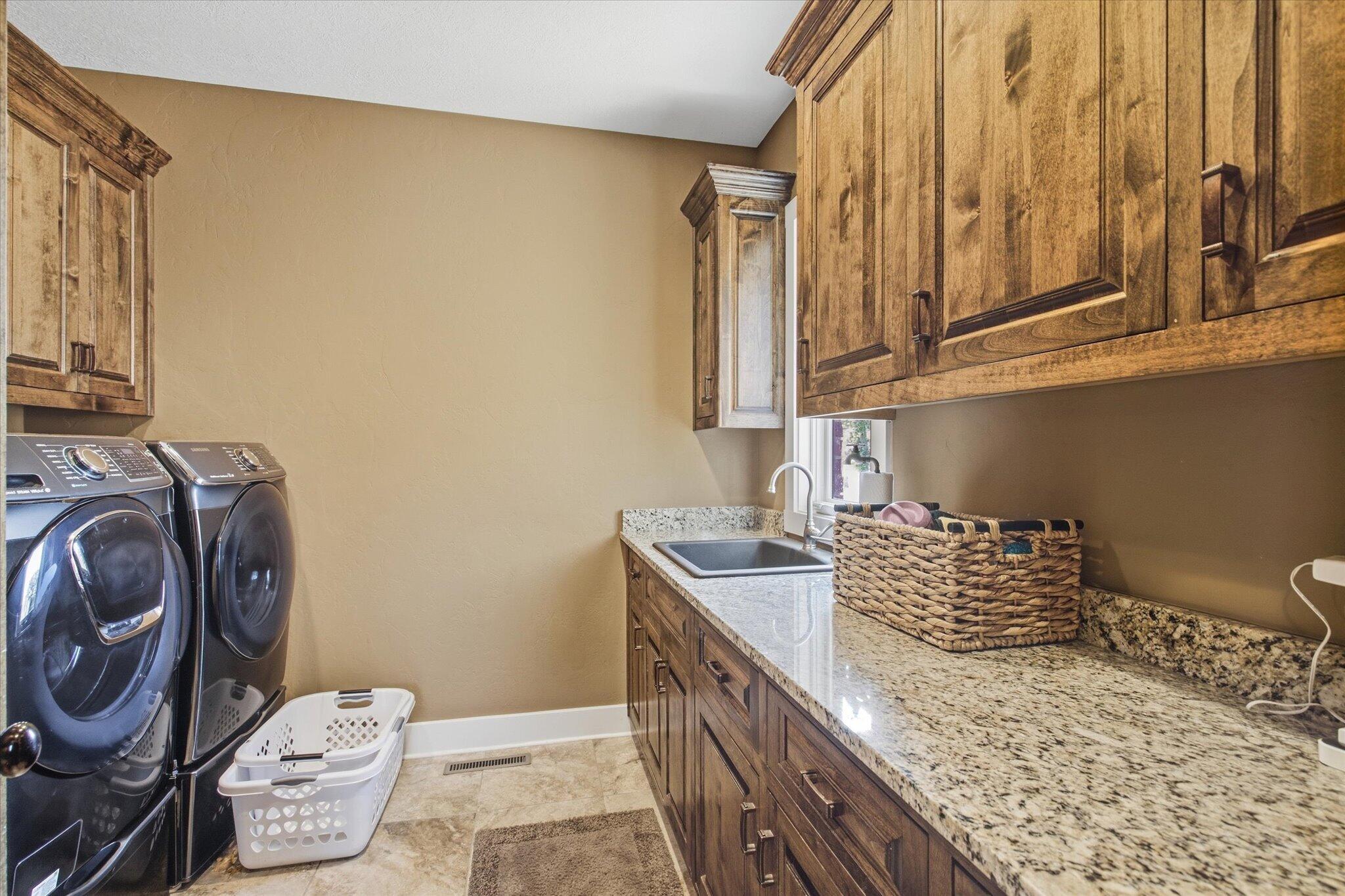 136 Arabian Way Property Photo 30