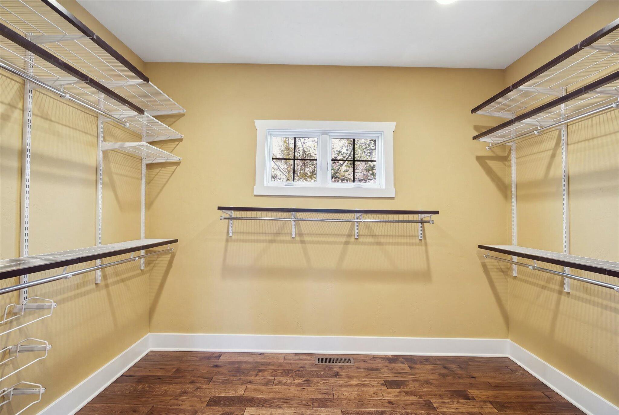136 Arabian Way Property Photo 30