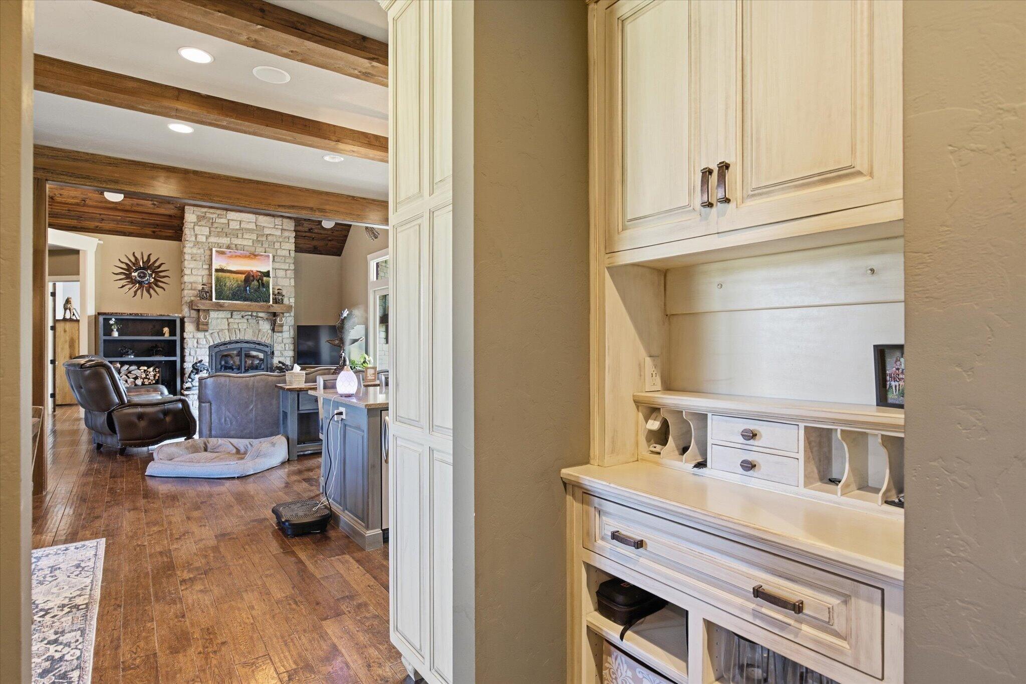 136 Arabian Way Property Photo 34