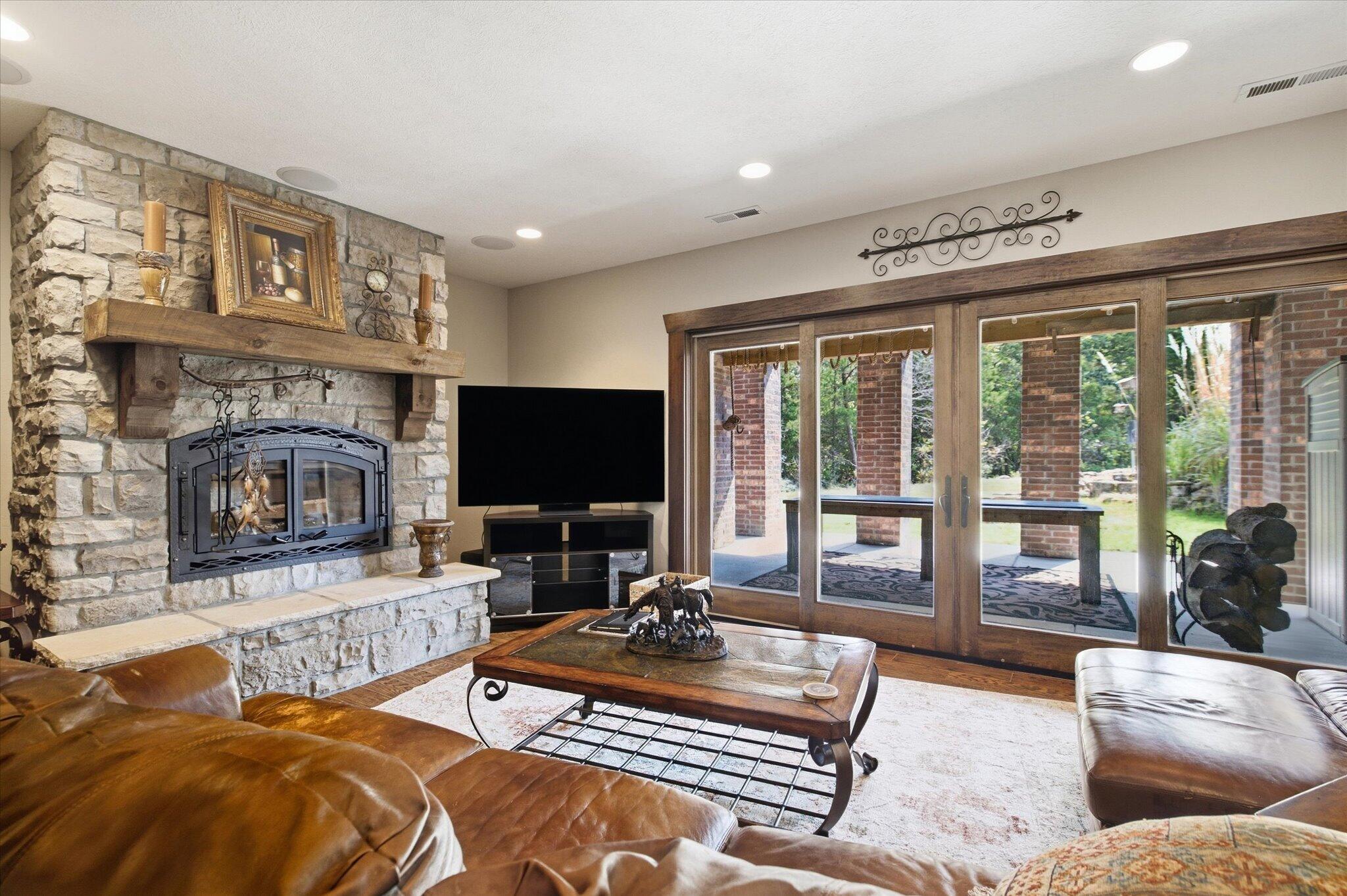 136 Arabian Way Property Photo 43