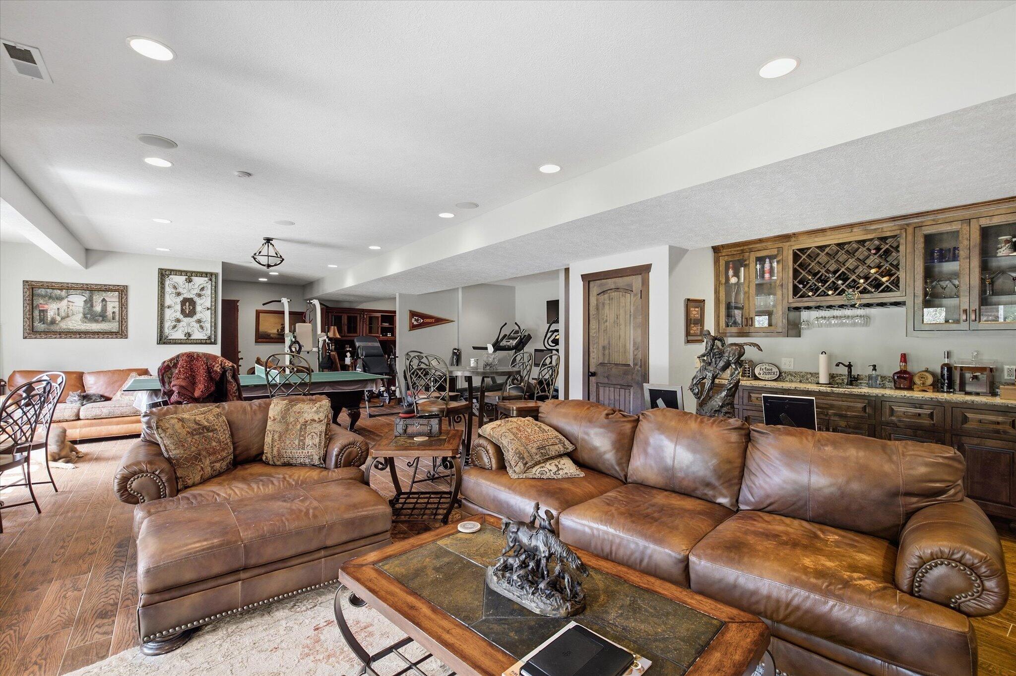 136 Arabian Way Property Photo 44