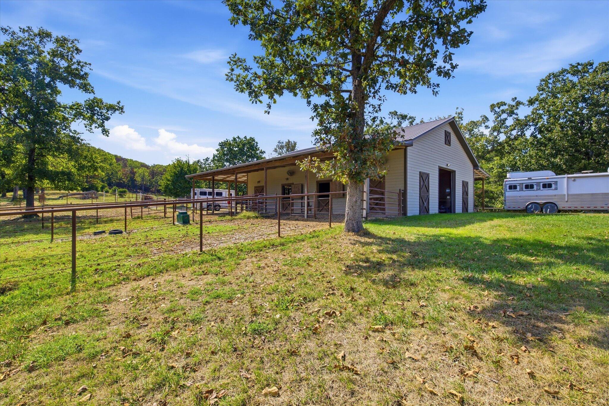 136 Arabian Way Property Photo 62
