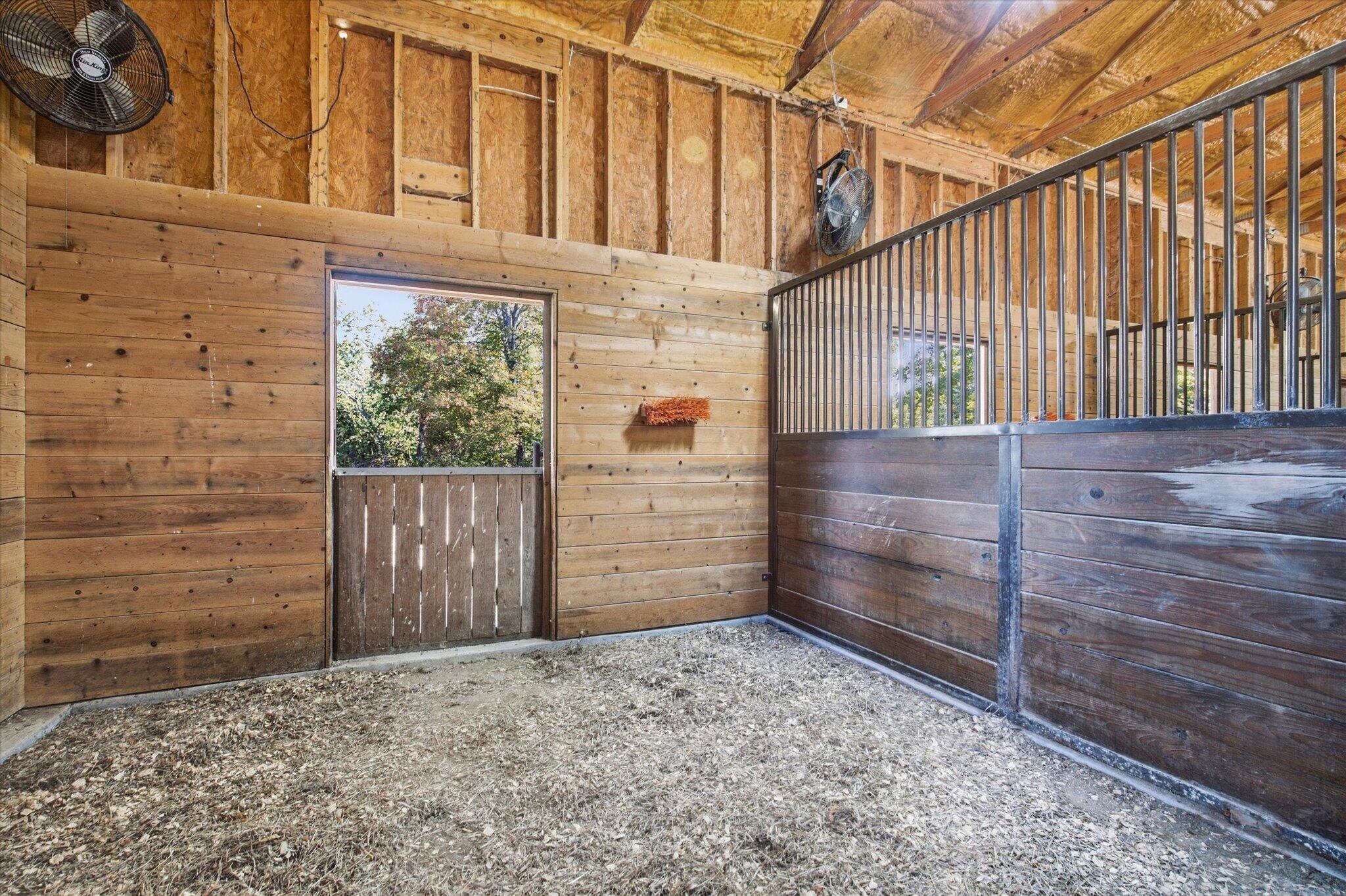 136 Arabian Way Property Photo 65
