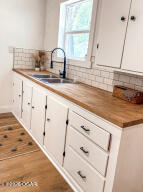 404 Rockhill Road Property Photo 10