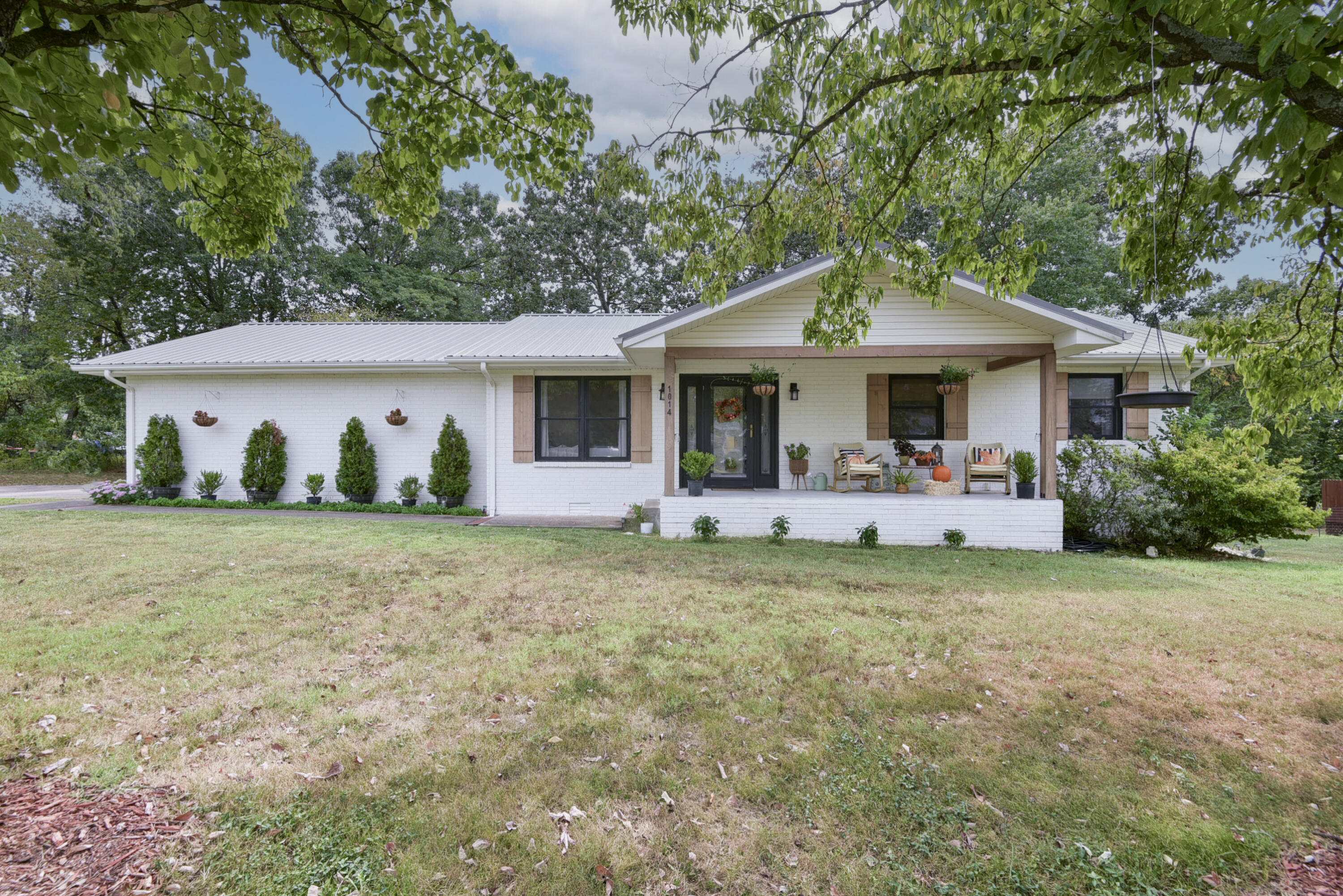 1014 Forest Circle Drive Property Photo 1