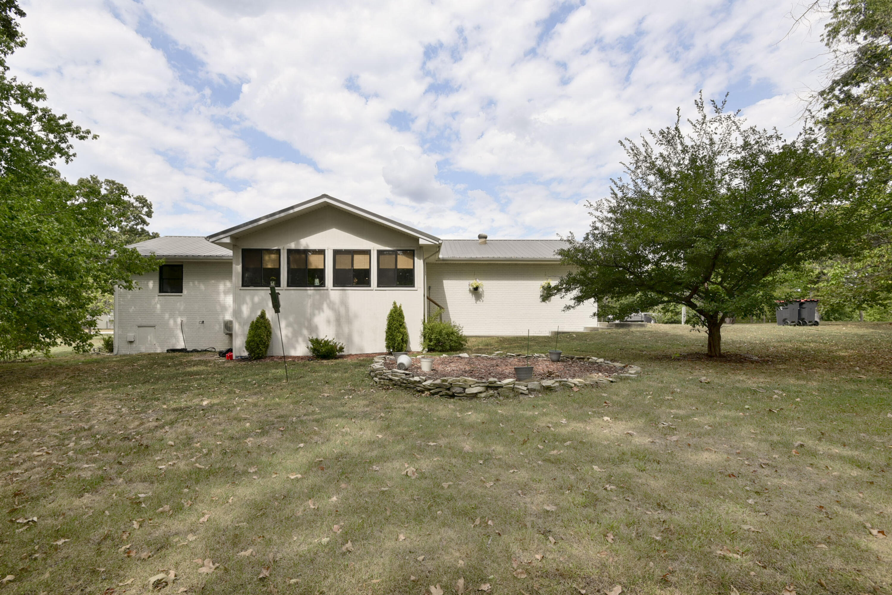 1014 Forest Circle Drive Property Photo 4