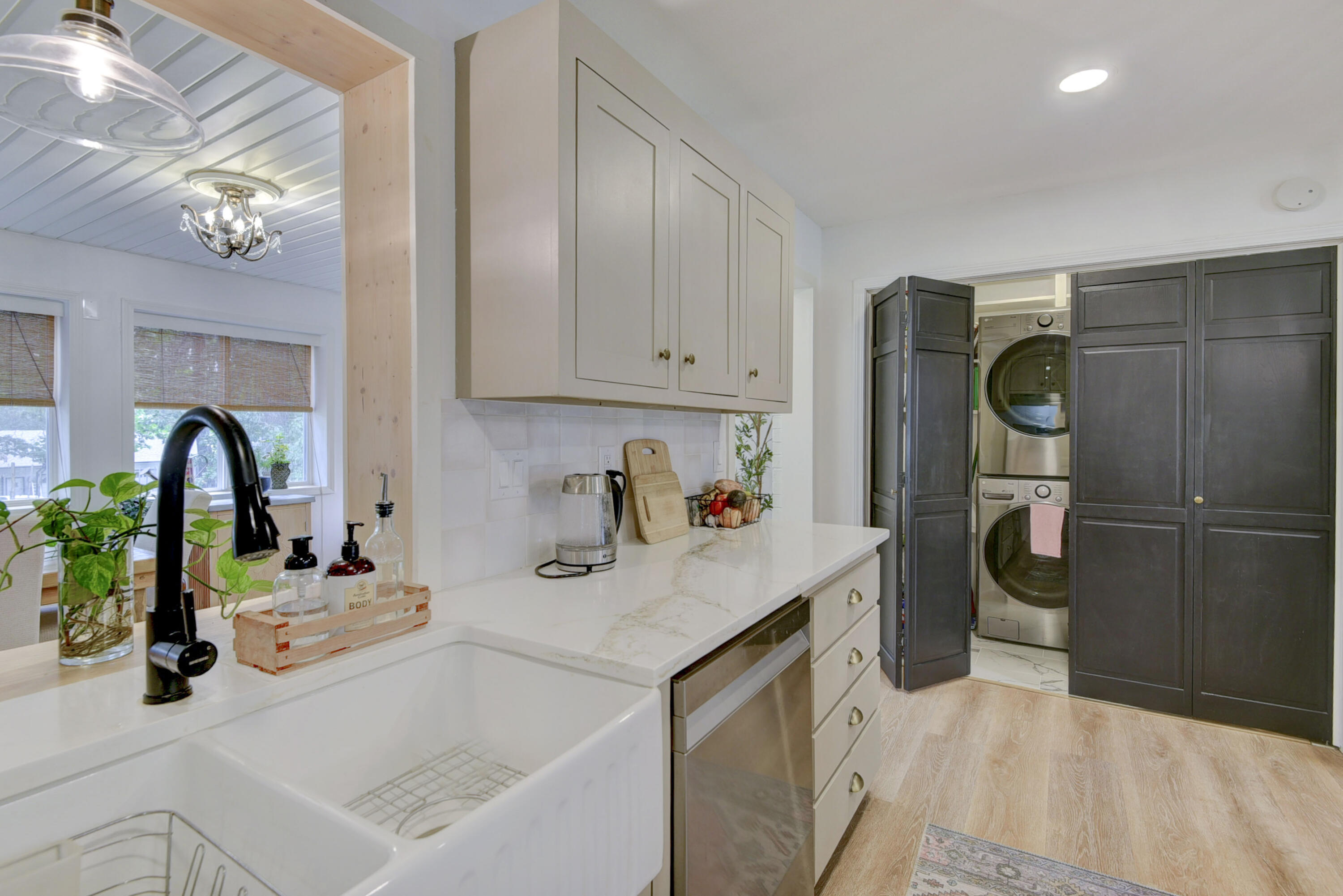 1014 Forest Circle Drive Property Photo 14