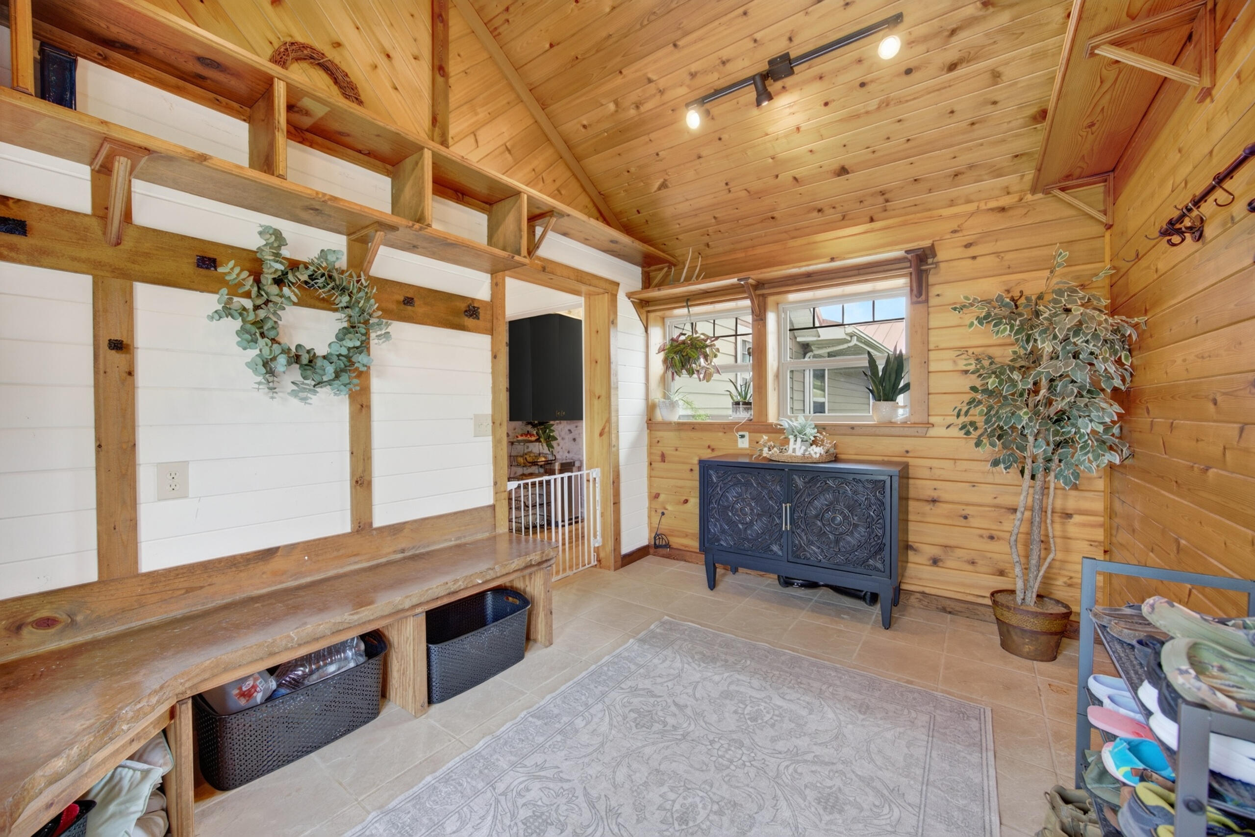 2167 Susanna Road Property Photo 4
