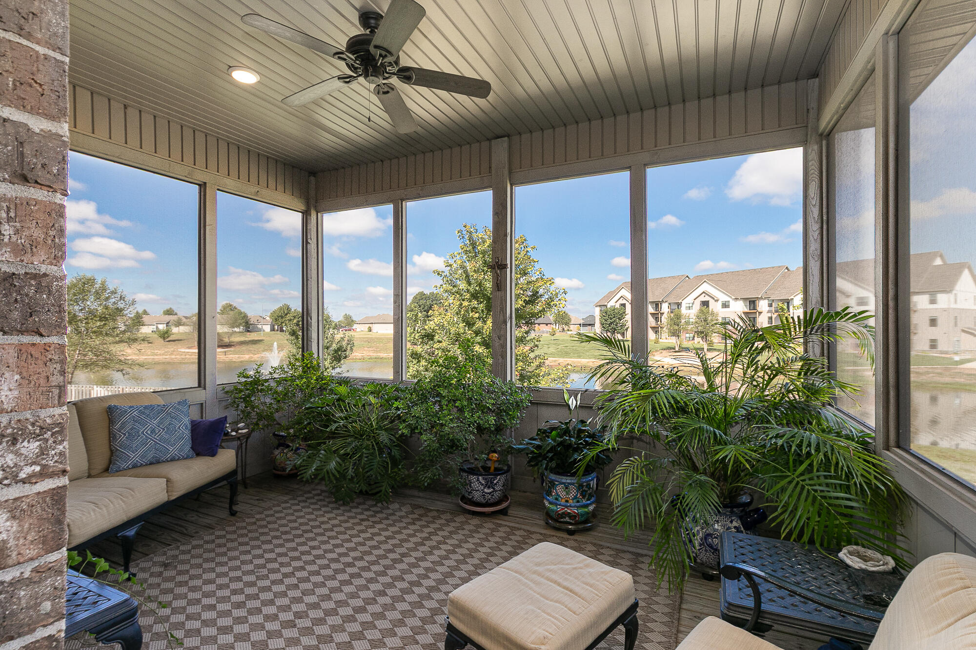 703 North Fox Hill Circle Property Photo 16