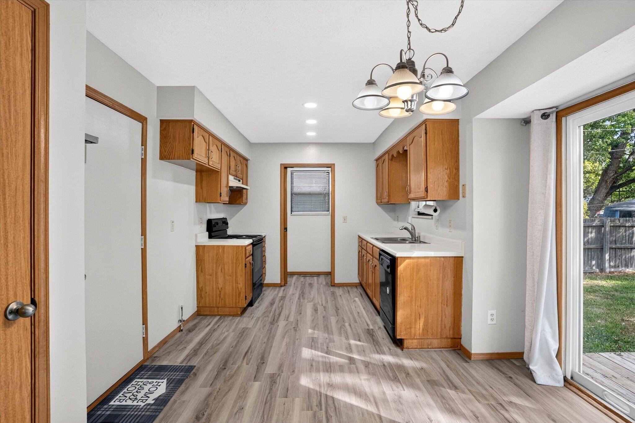 3790 South Colgate Avenue Property Photo 11