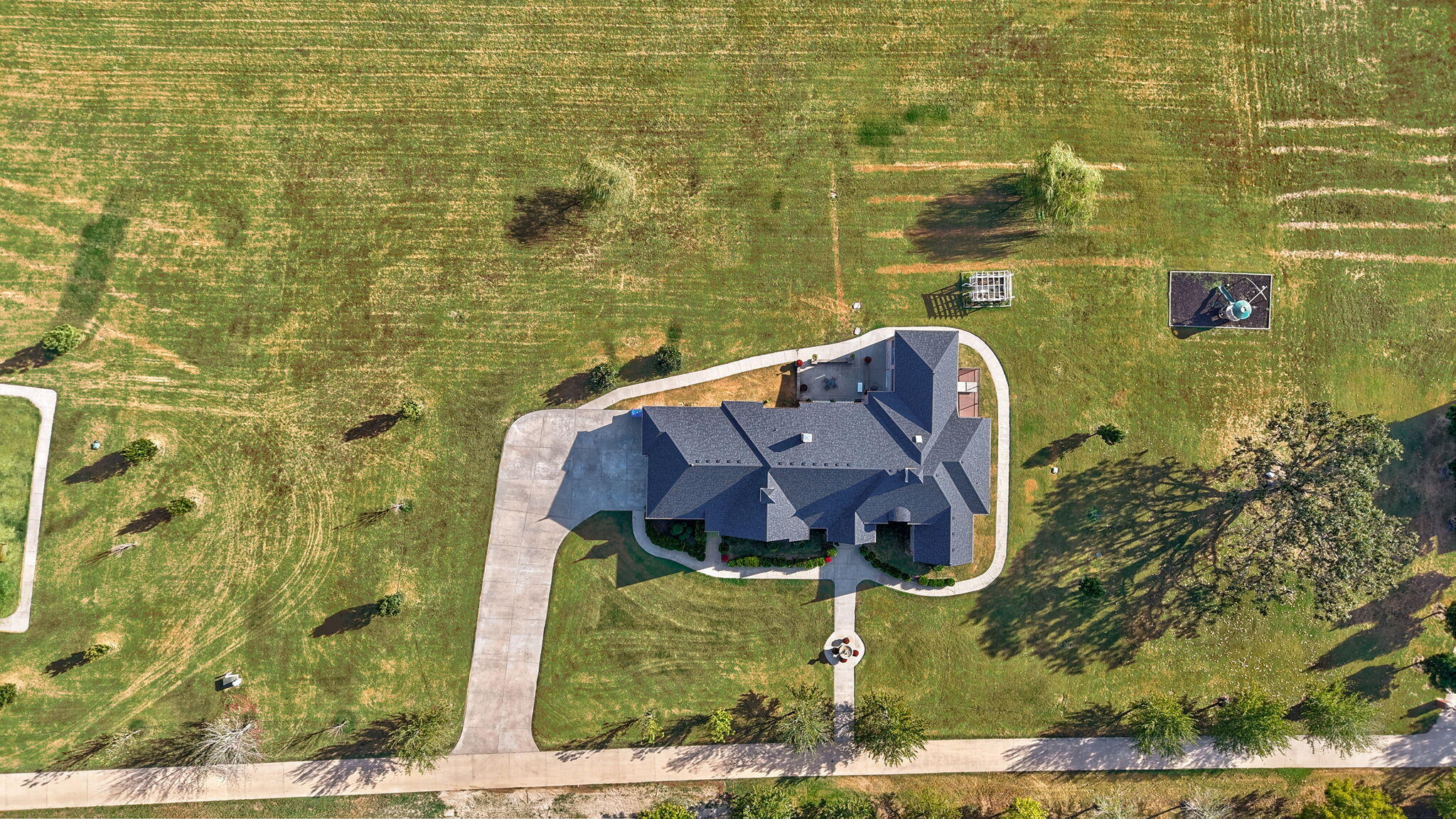 9386 East Maple Ridge Lane Property Photo 4