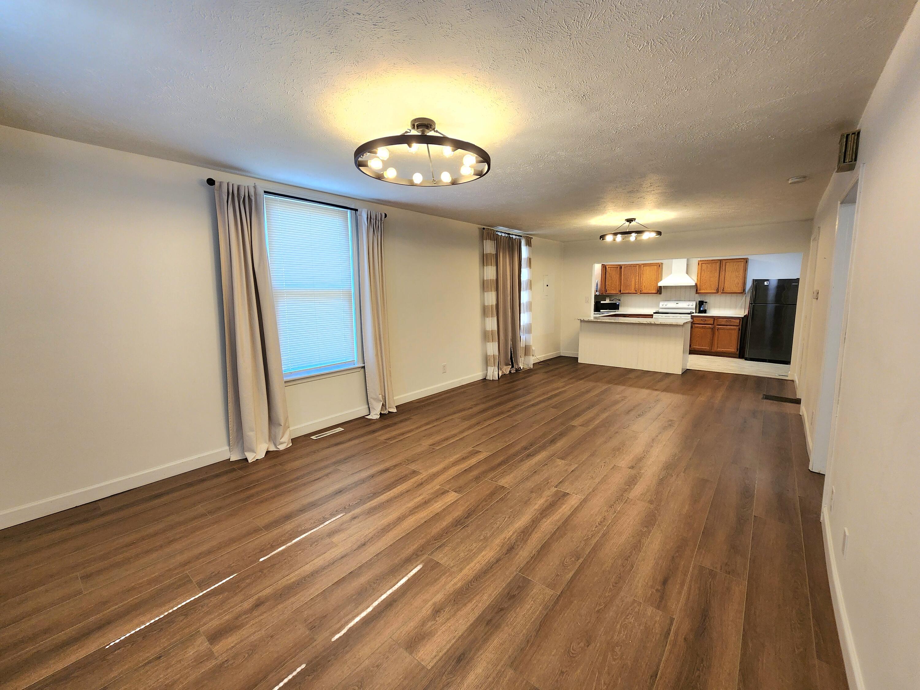 1211 West Calhoun Street Property Photo 7