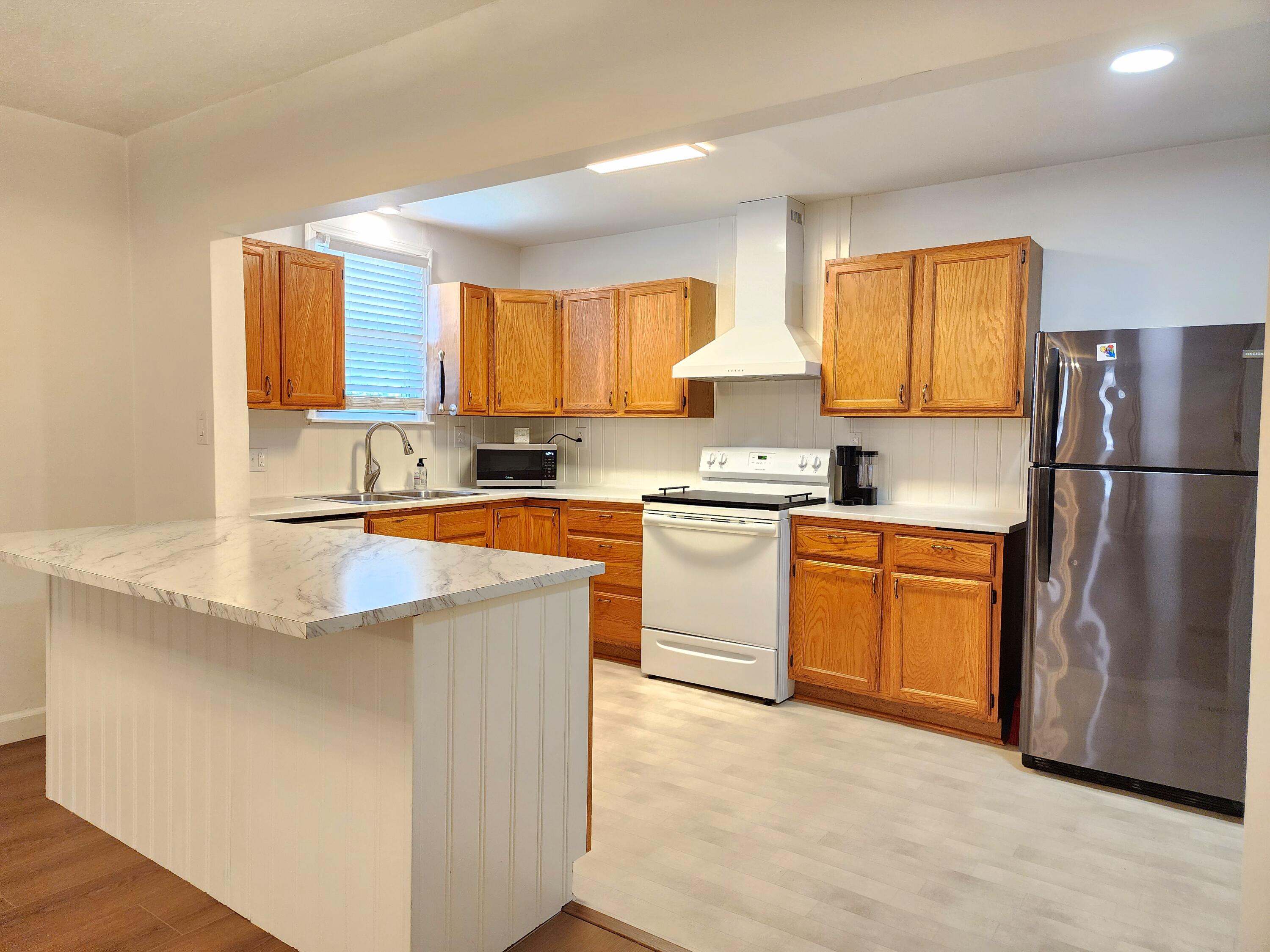 1211 West Calhoun Street Property Photo 10