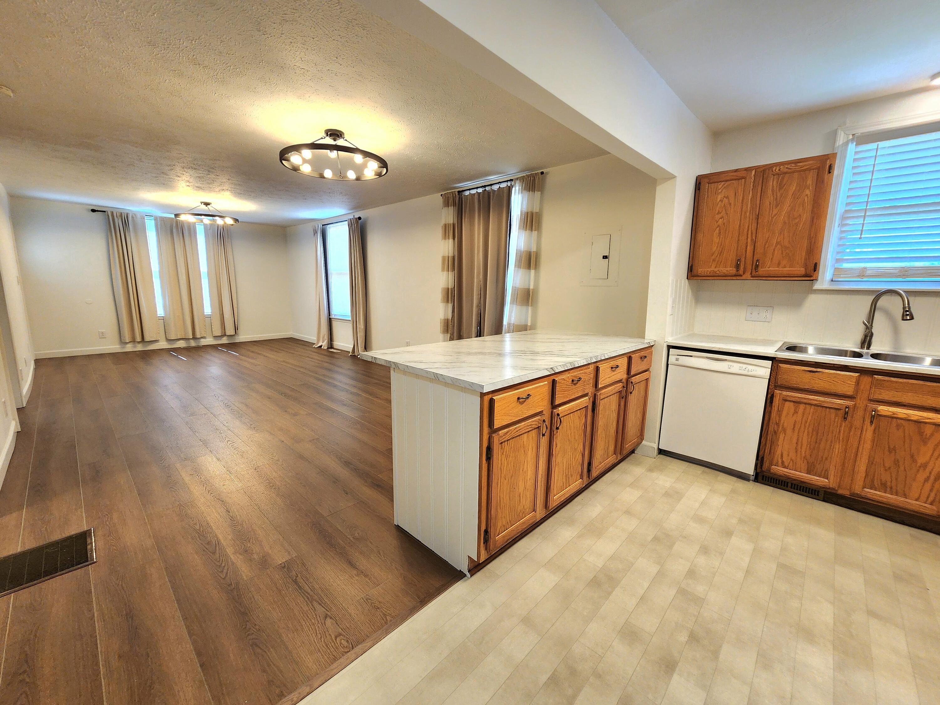 1211 West Calhoun Street Property Photo 12