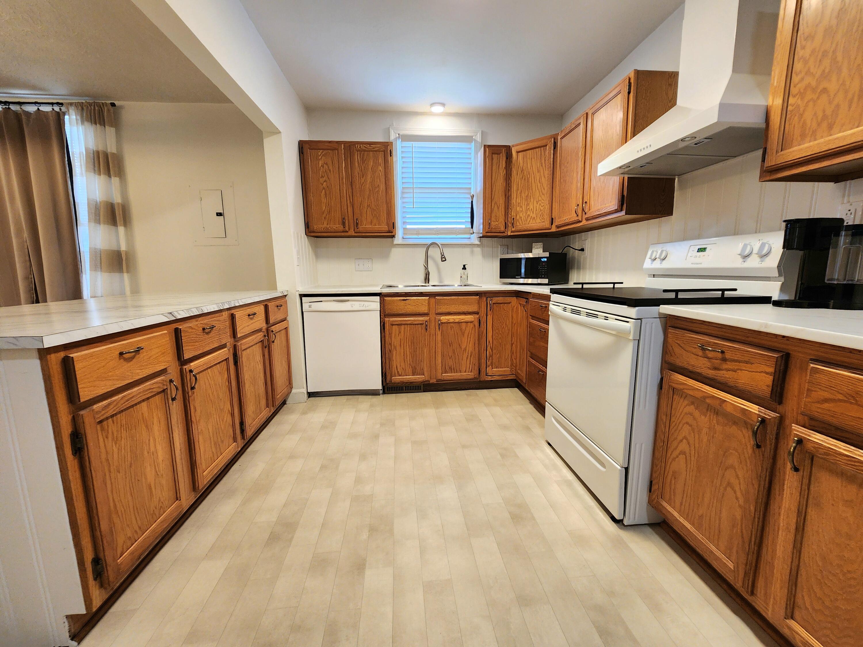 1211 West Calhoun Street Property Photo 15