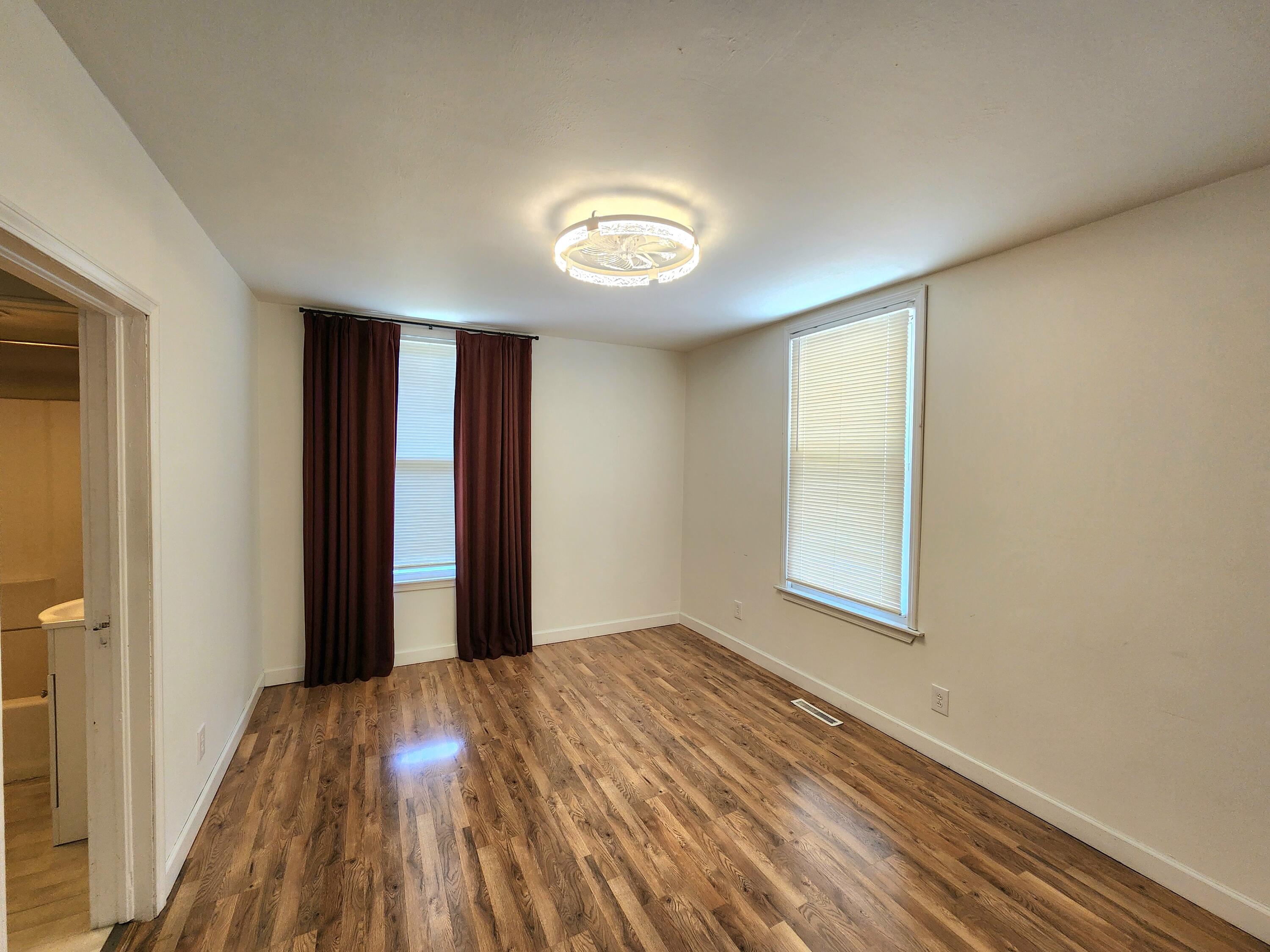 1211 West Calhoun Street Property Photo 20