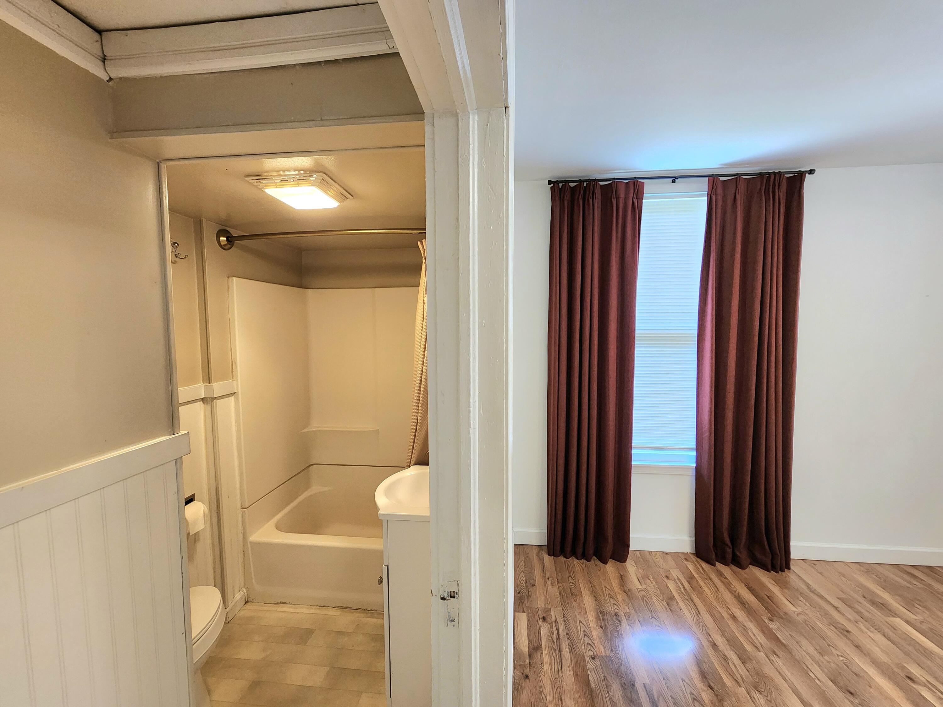 1211 West Calhoun Street Property Photo 23