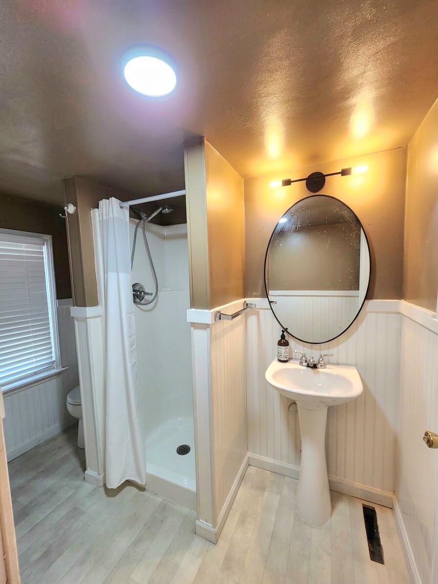 1211 West Calhoun Street Property Photo 32