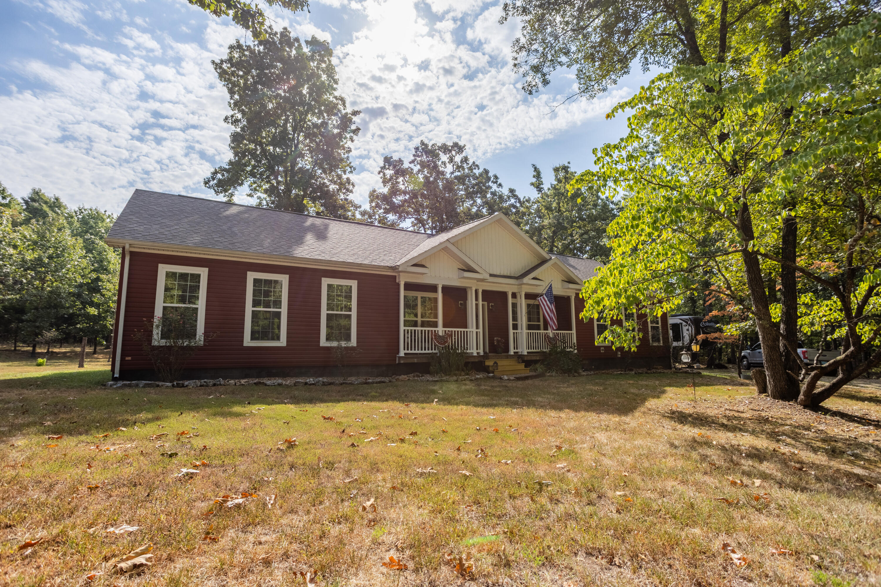 10420 Dogwood Road Property Photo 3