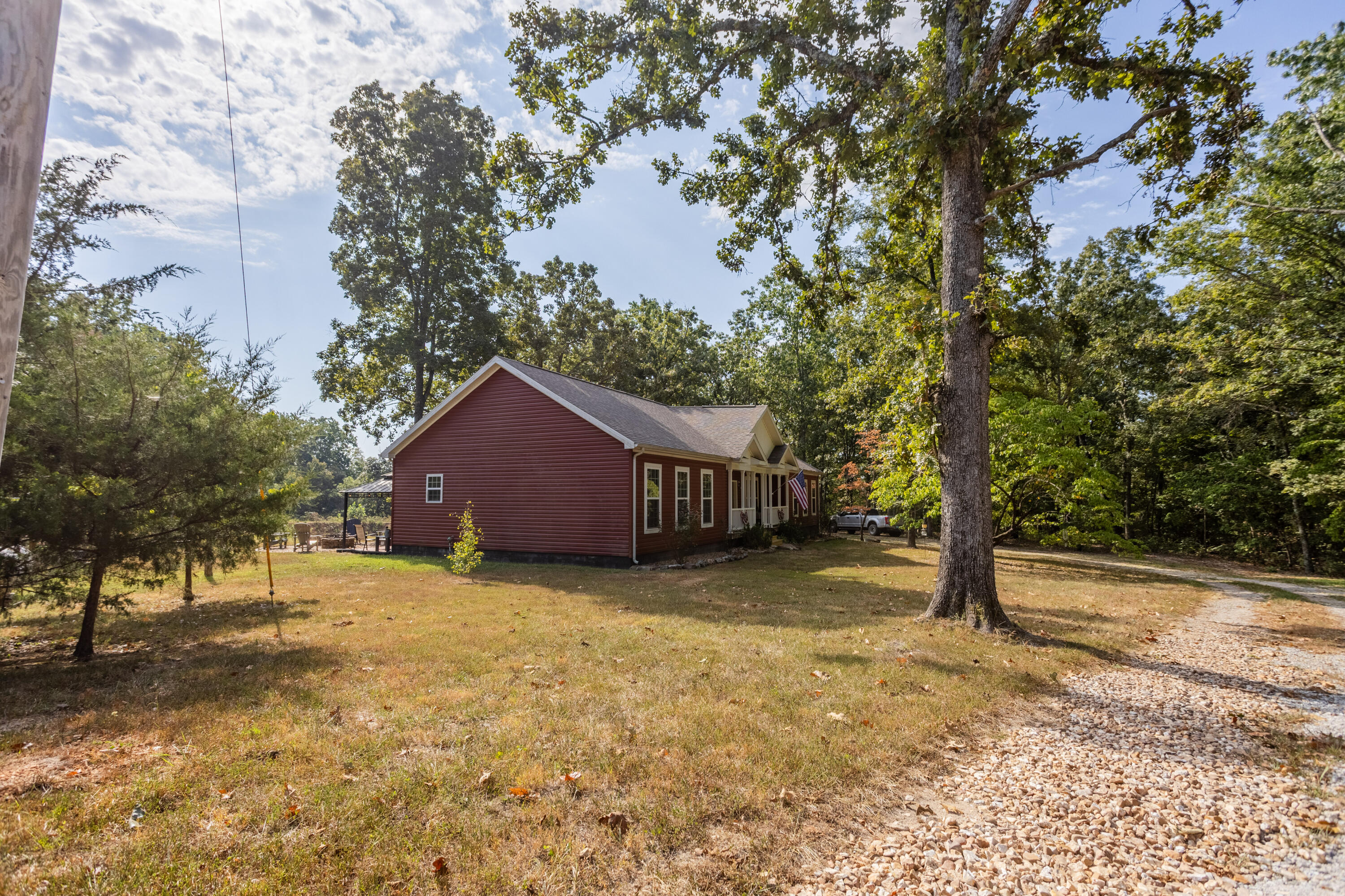 10420 Dogwood Road Property Photo 4