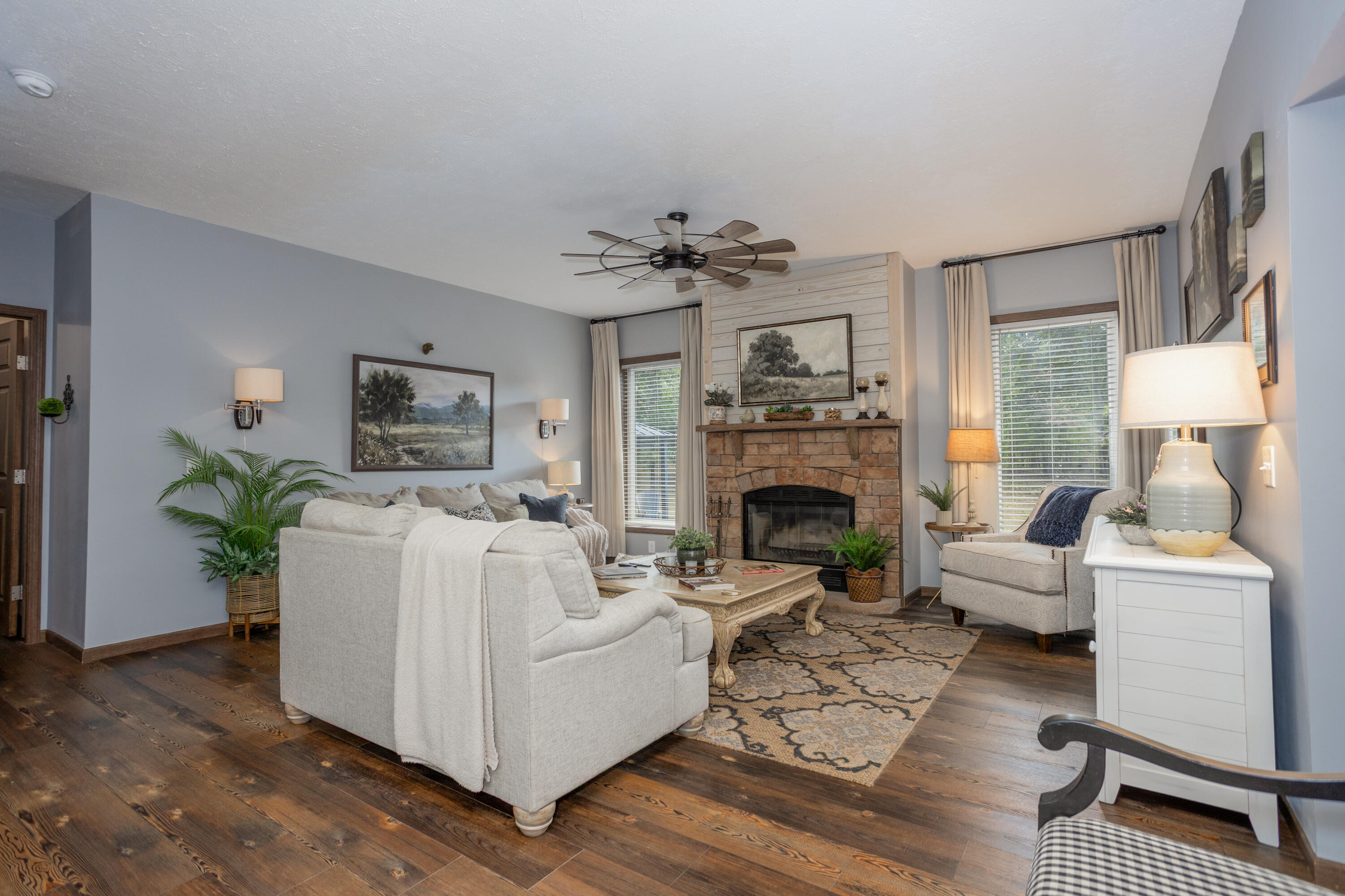 10420 Dogwood Road Property Photo 6