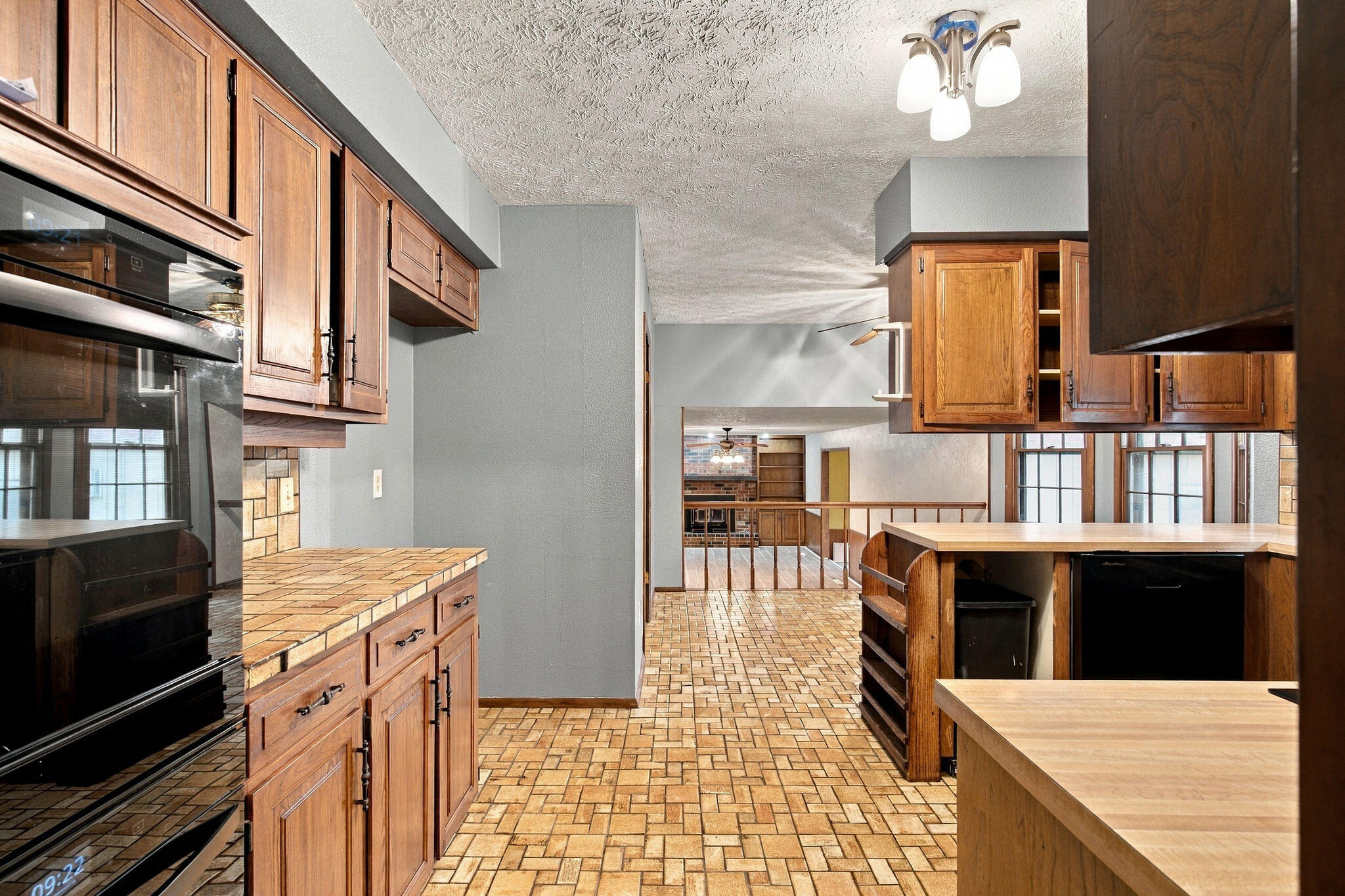 2924 South Chambery Avenue Property Photo 13