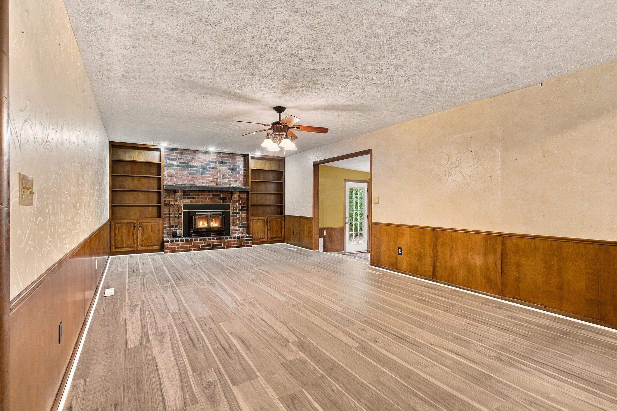 2924 South Chambery Avenue Property Photo 19