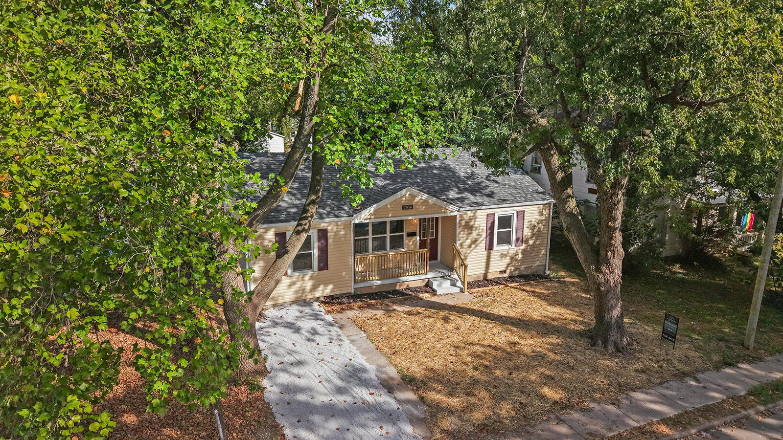 2036 North Pickwick Avenue Property Photo 1
