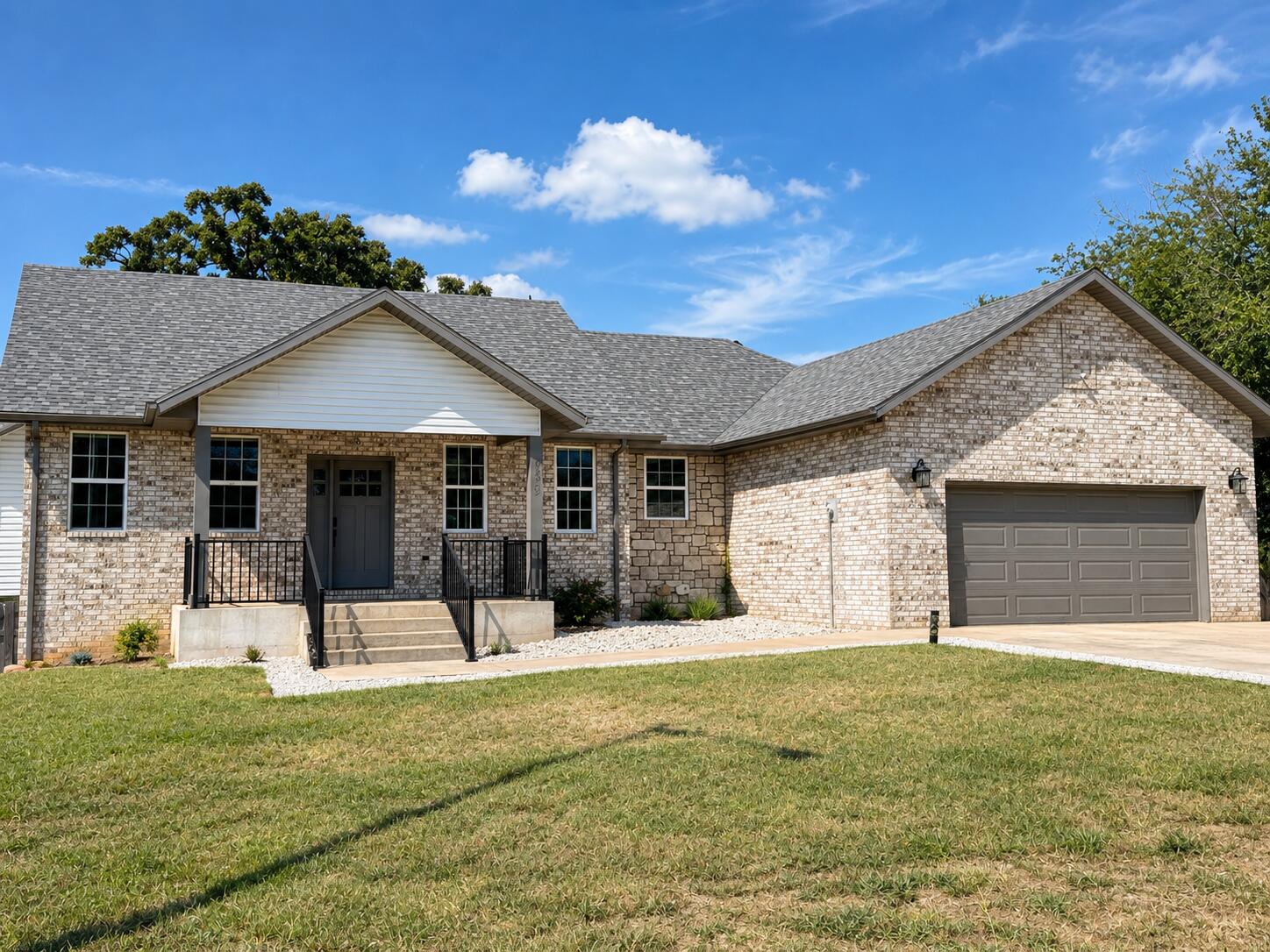 659 West Bridgewood Court Property Photo 1