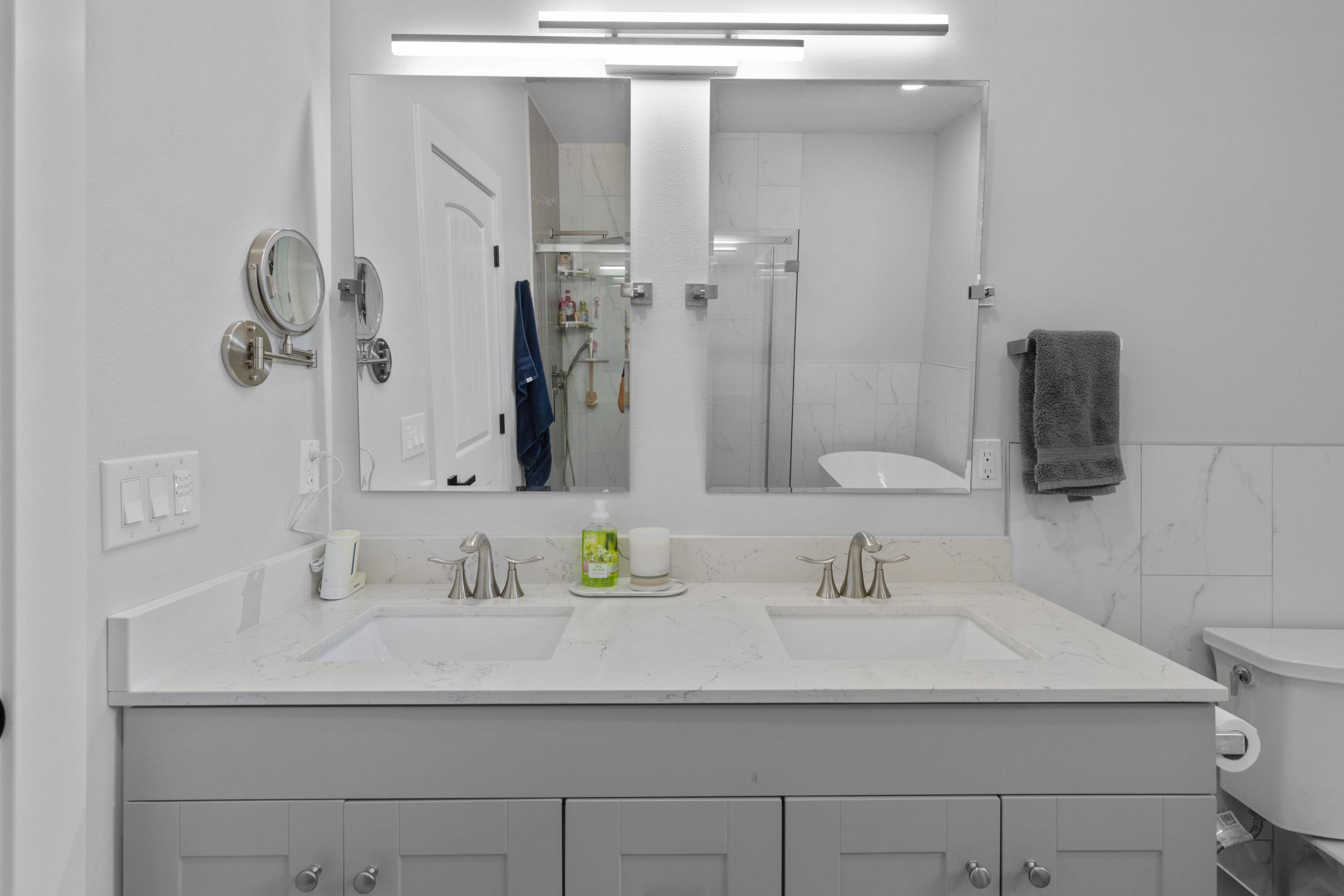 659 West Bridgewood Court Property Photo 14