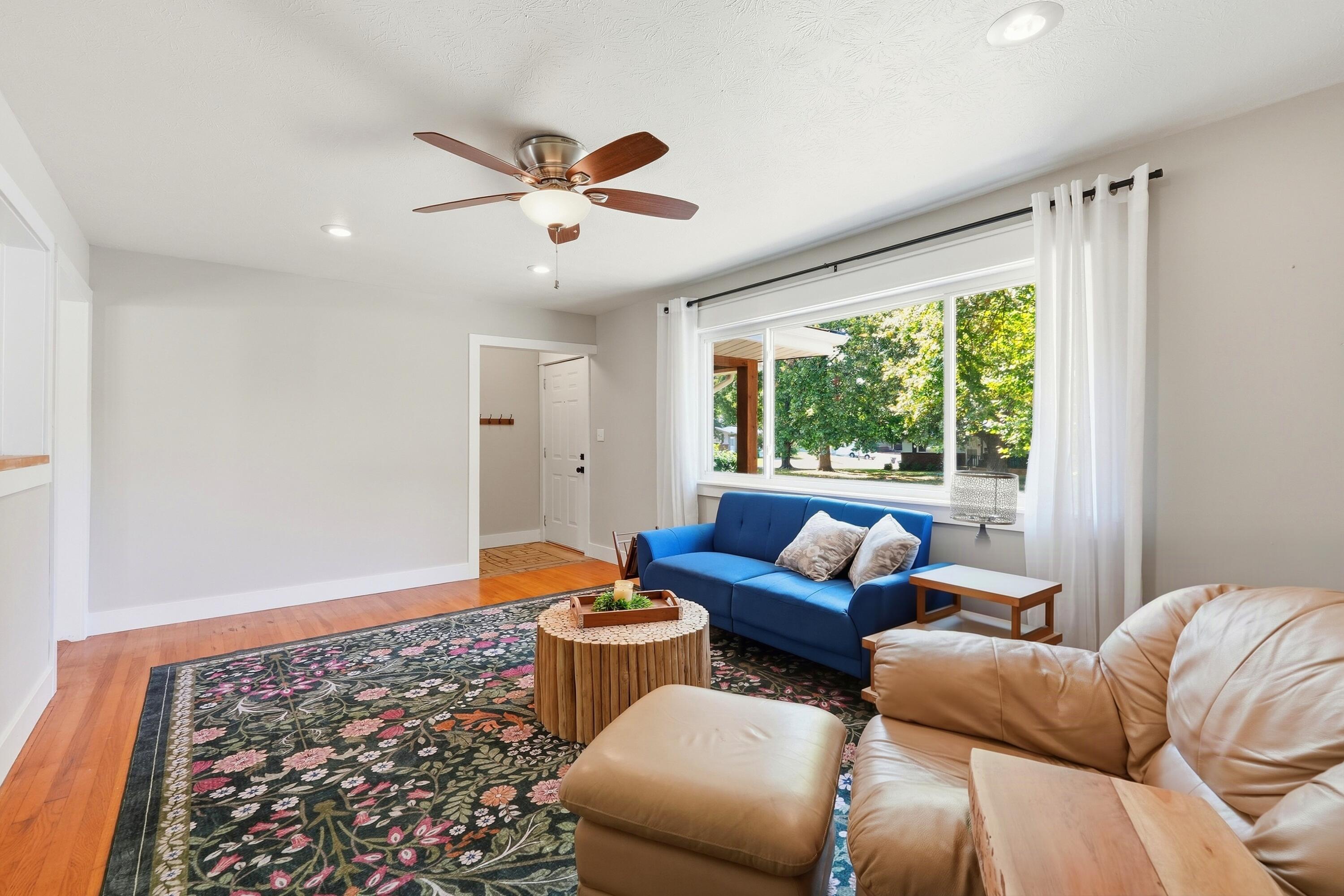 2302 South Linden Avenue Property Photo 11