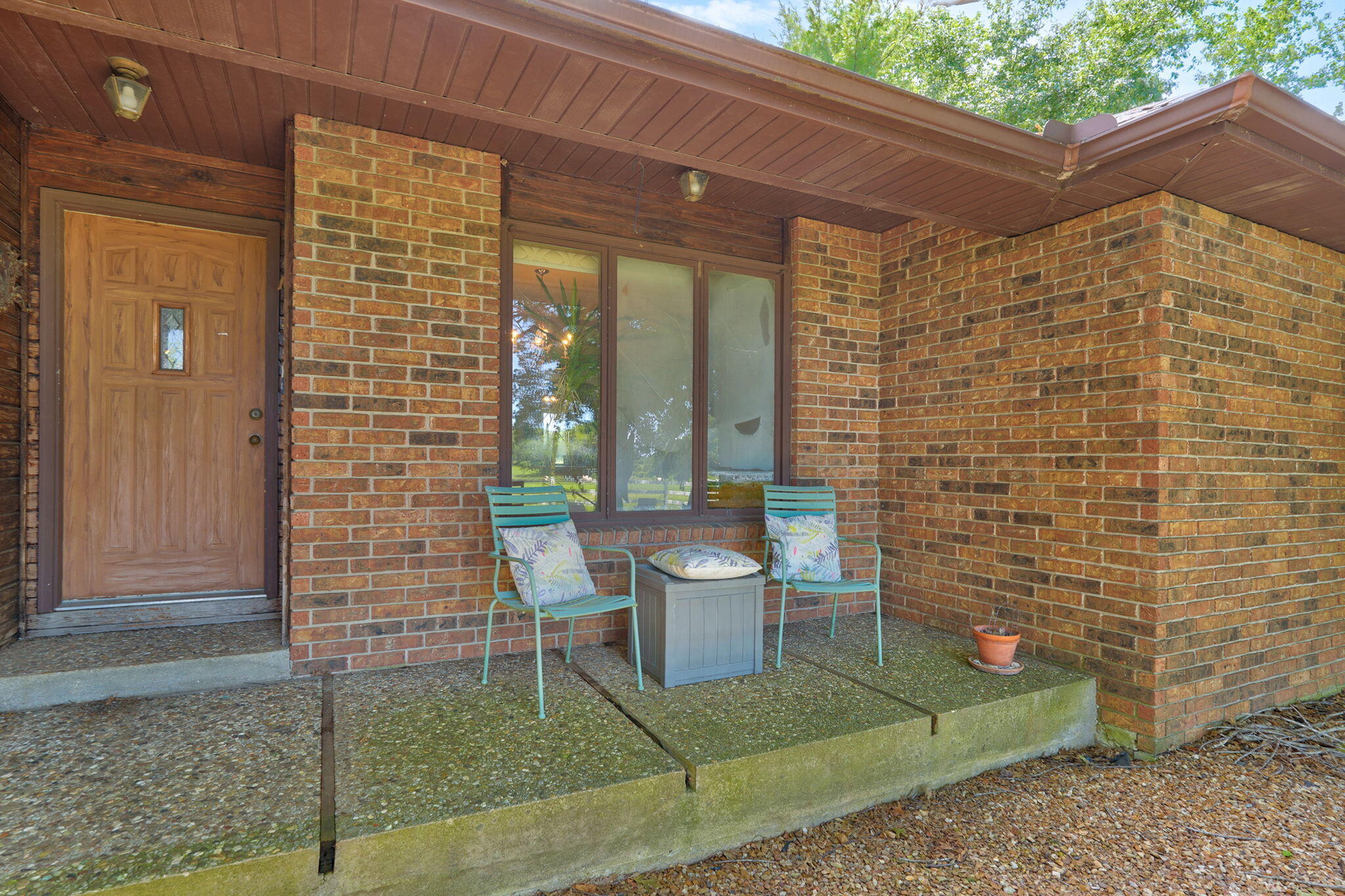 7720 West Farm Road 144 Property Photo 7