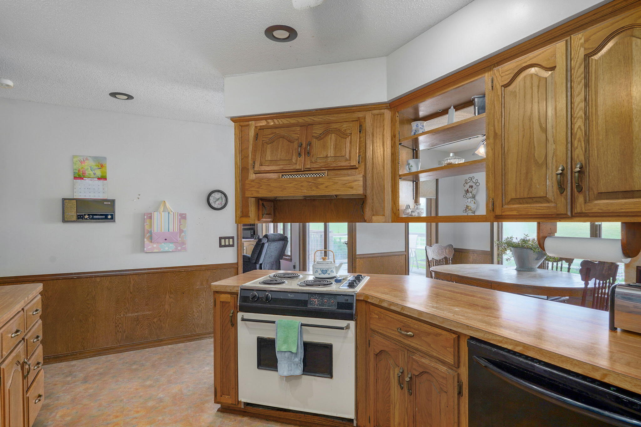 7720 West Farm Road 144 Property Photo 24