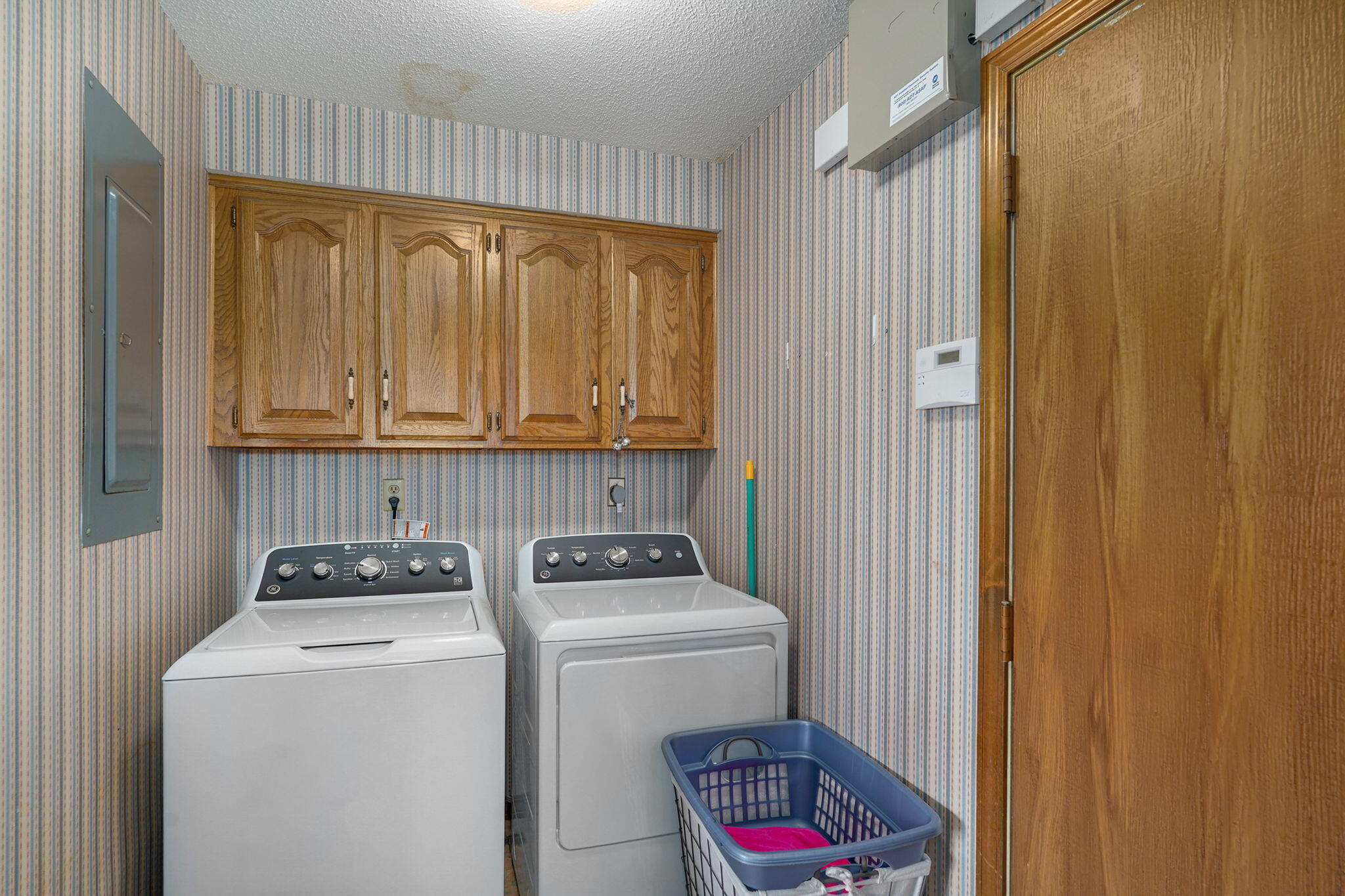 7720 West Farm Road 144 Property Photo 37