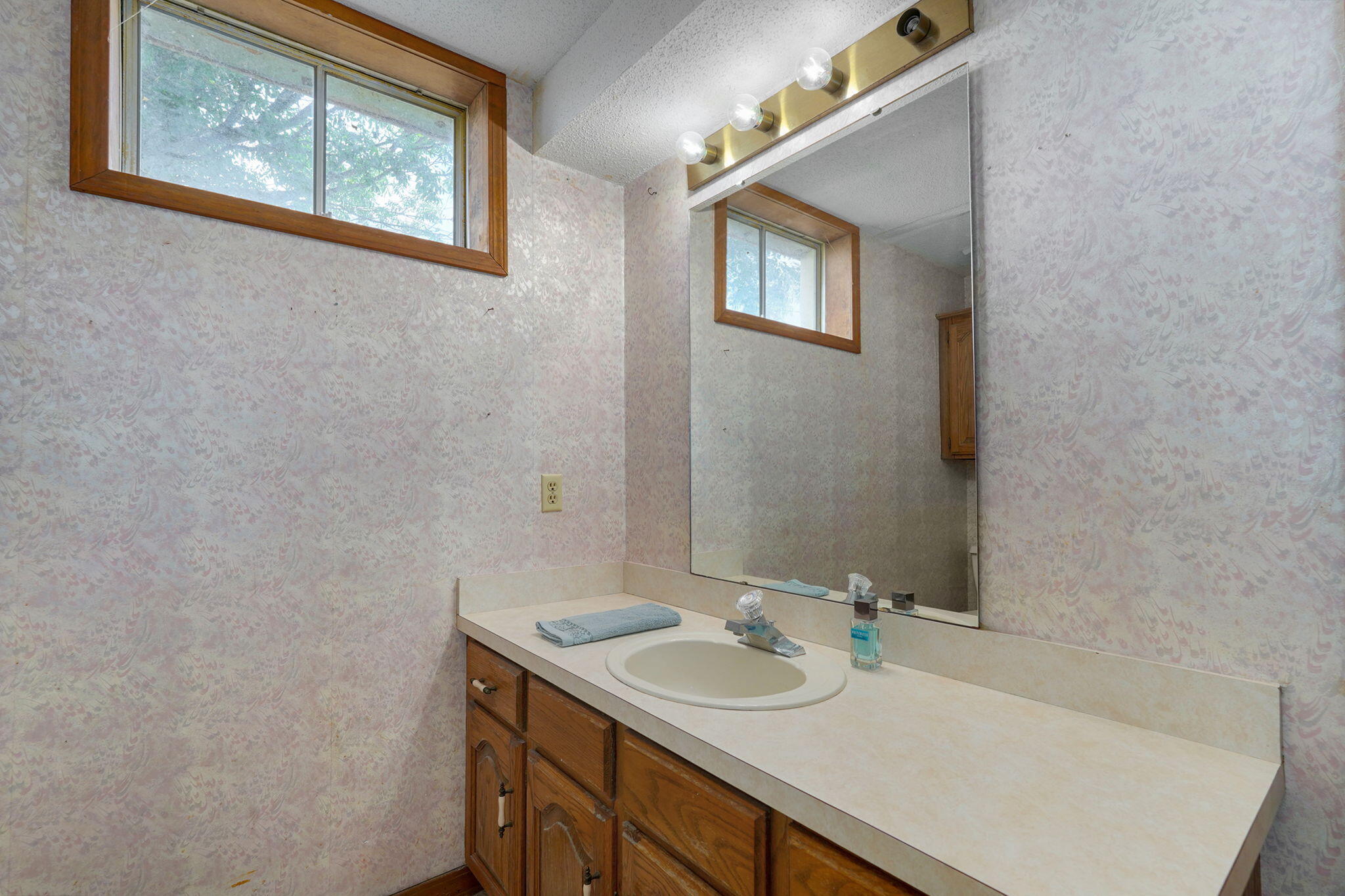 7720 West Farm Road 144 Property Photo 49