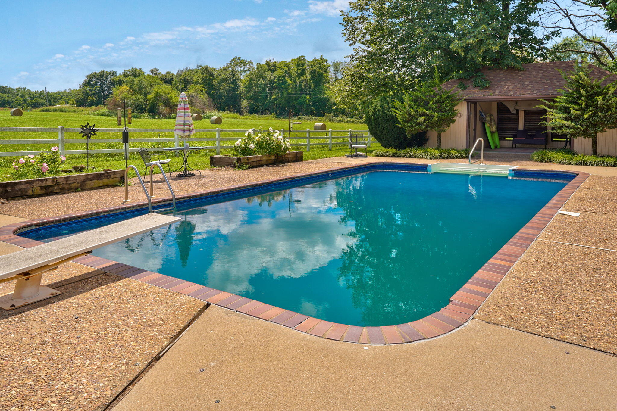 7720 West Farm Road 144 Property Photo 55