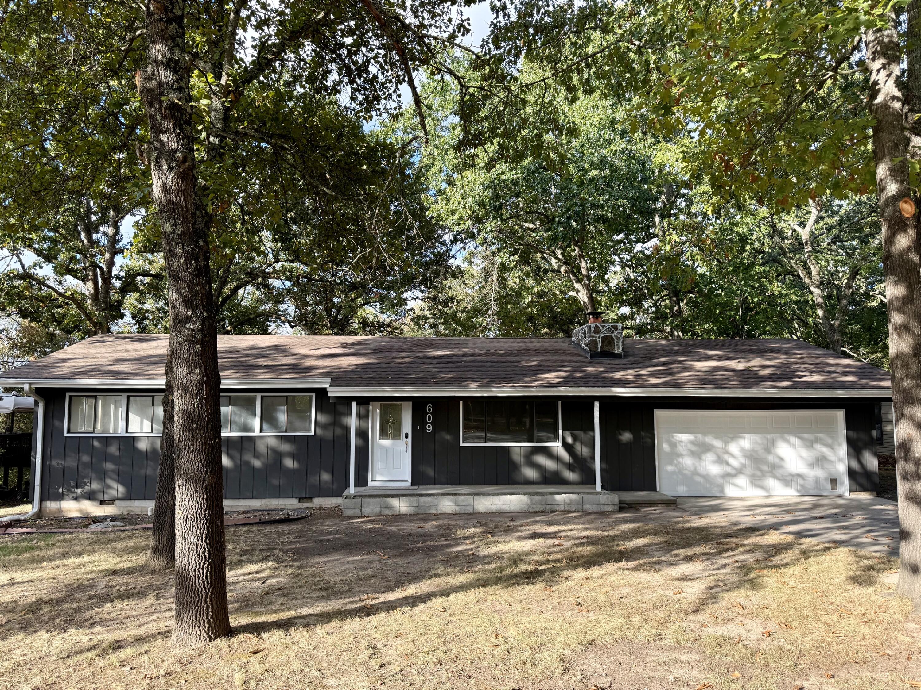 609 Knox Avenue Property Photo 2