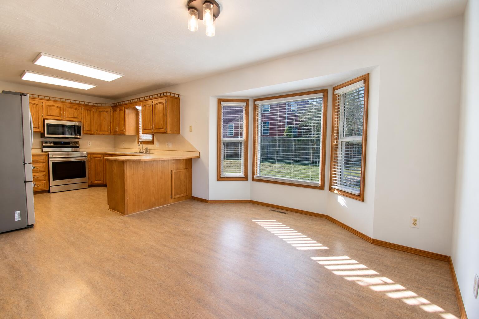 1300 East Rainey Street Property Photo 9